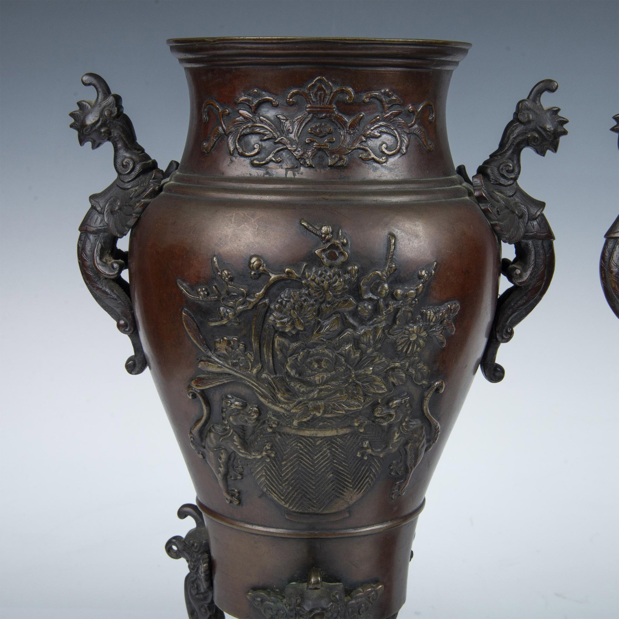 Pair of Antique Japanese Bronze Urns with Griffins Designs - Image 4 of 7