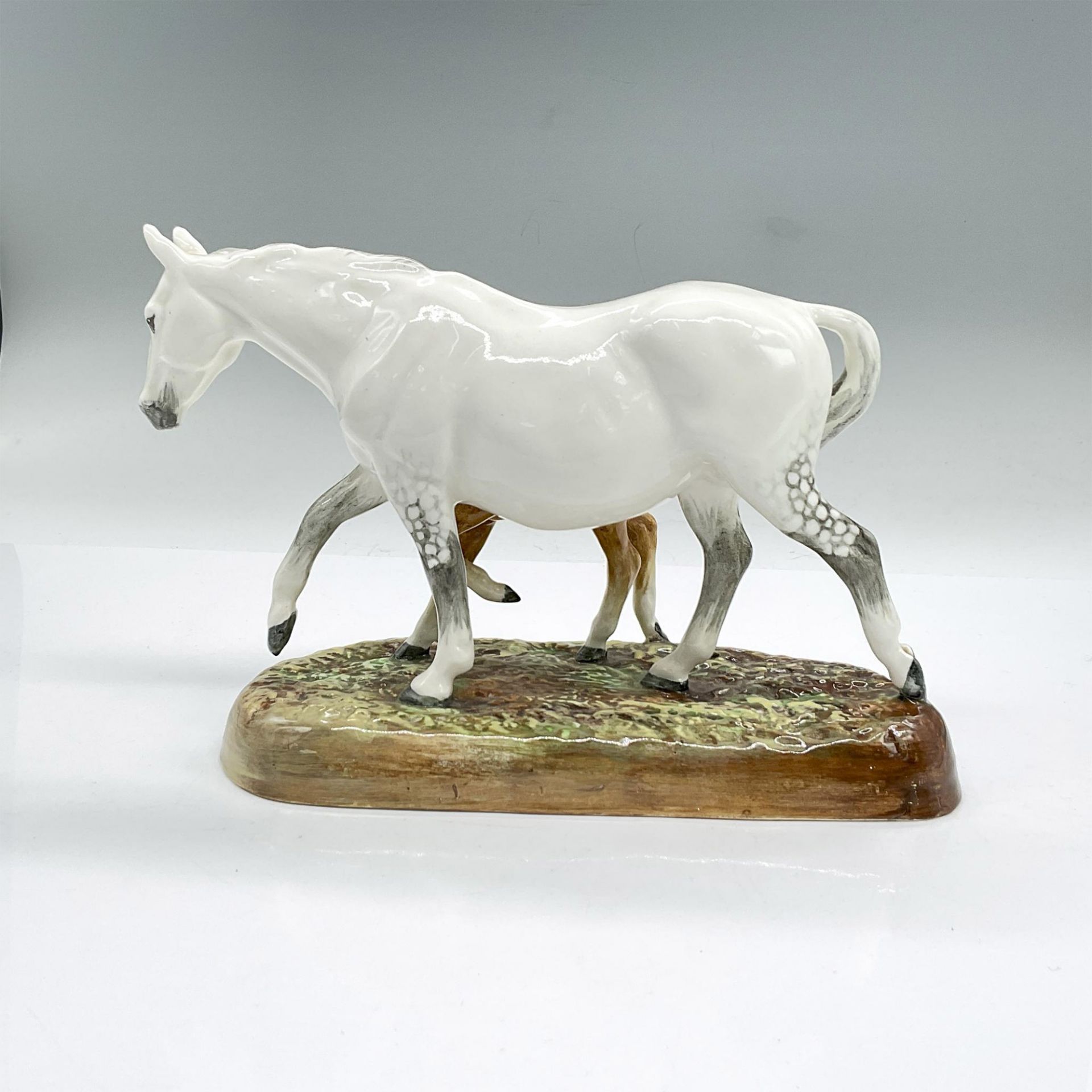 Mare and Foal - HN2532 - Royal Doulton Figurine - Bild 2 aus 3