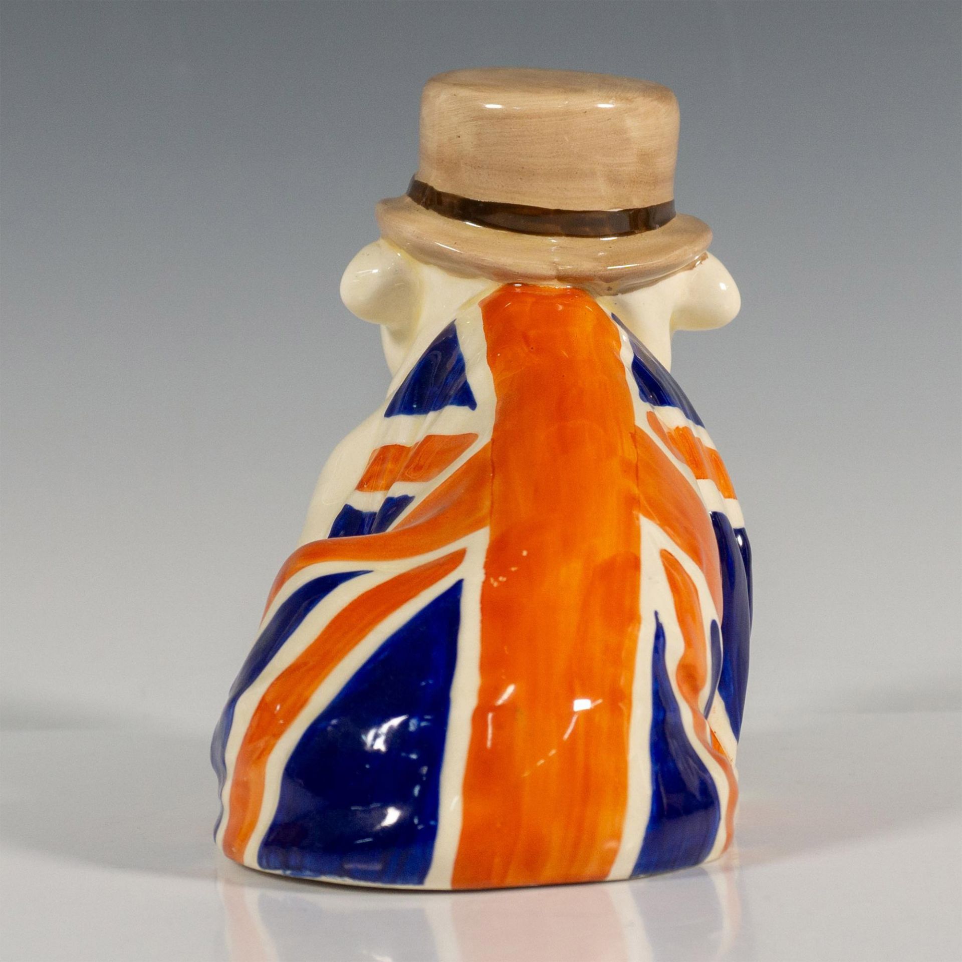 Royal Doulton Figurine, Union Jack Bulldog w/Derby Hat D6179 - Image 3 of 5
