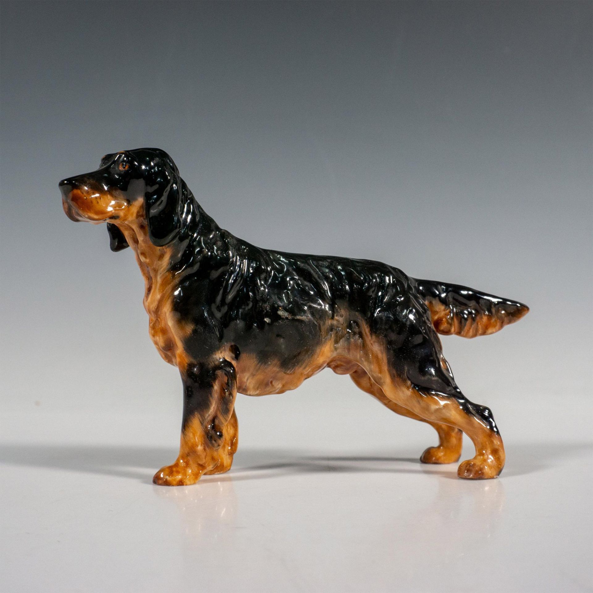 Royal Doulton Porcelain Dog Figurine, Gordon Setter HN1081