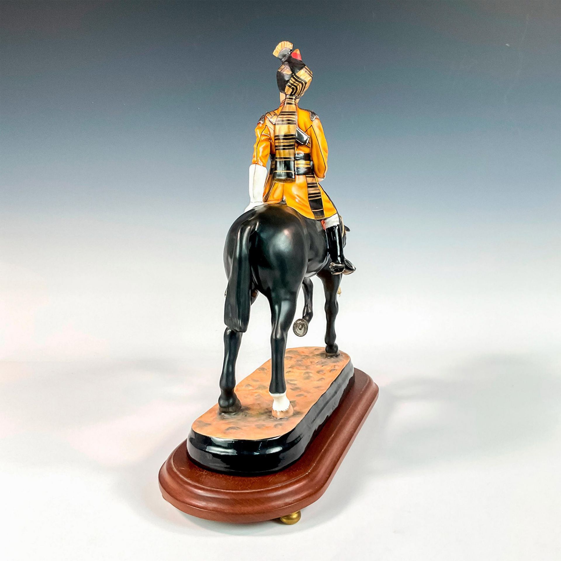 Michael Sutty Porcelain Prototype Figure + Base, Skinners Horse - Image 3 of 6
