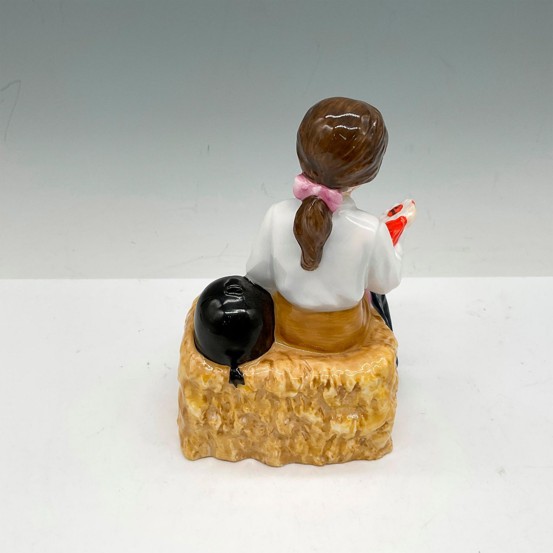 First Prize - HN3911 - Royal Doulton Figurine - Bild 2 aus 3
