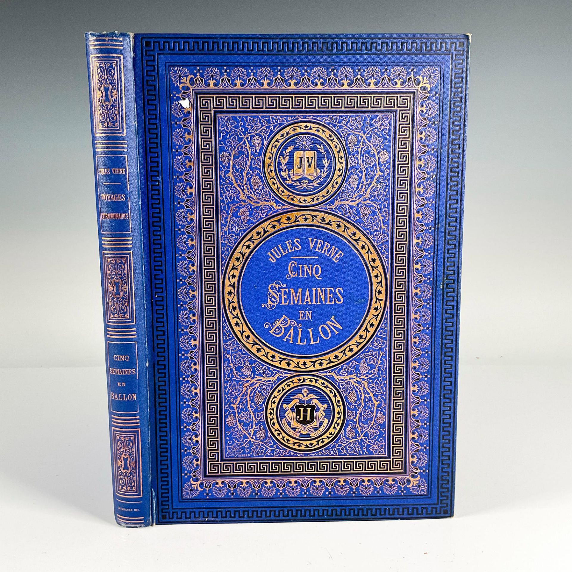 Jules Verne, Cinq Semaines en Ballon, Initiales Dorees, Blue