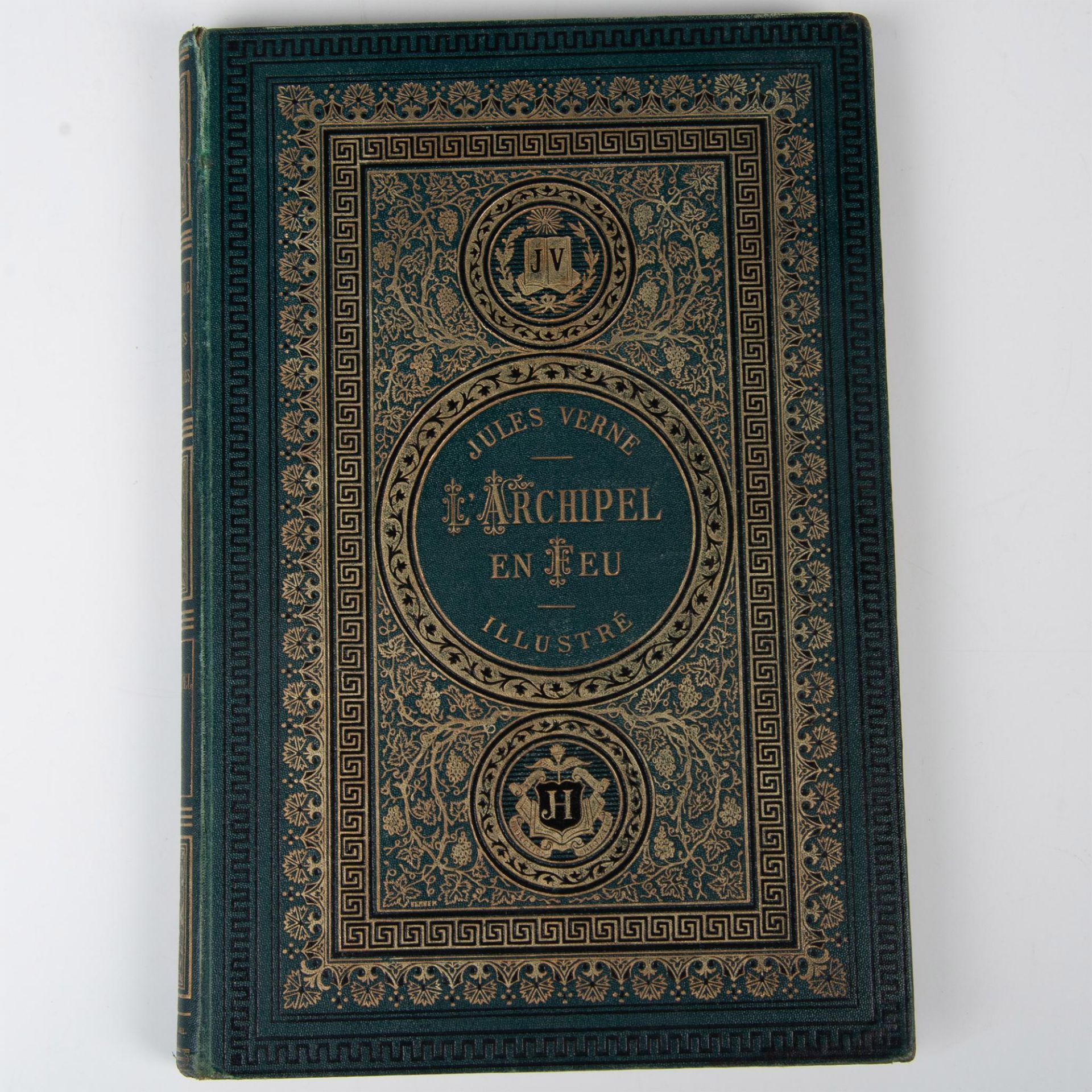 Jules Verne, L'Archipel en Feu, Initiales Dorees JV, Green