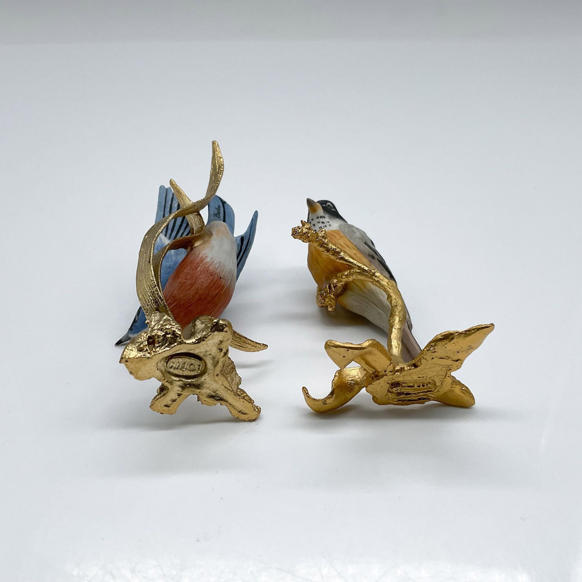 2pc Miniature Boehm Porcelain Birds on Gold Gilded Base - Image 3 of 3