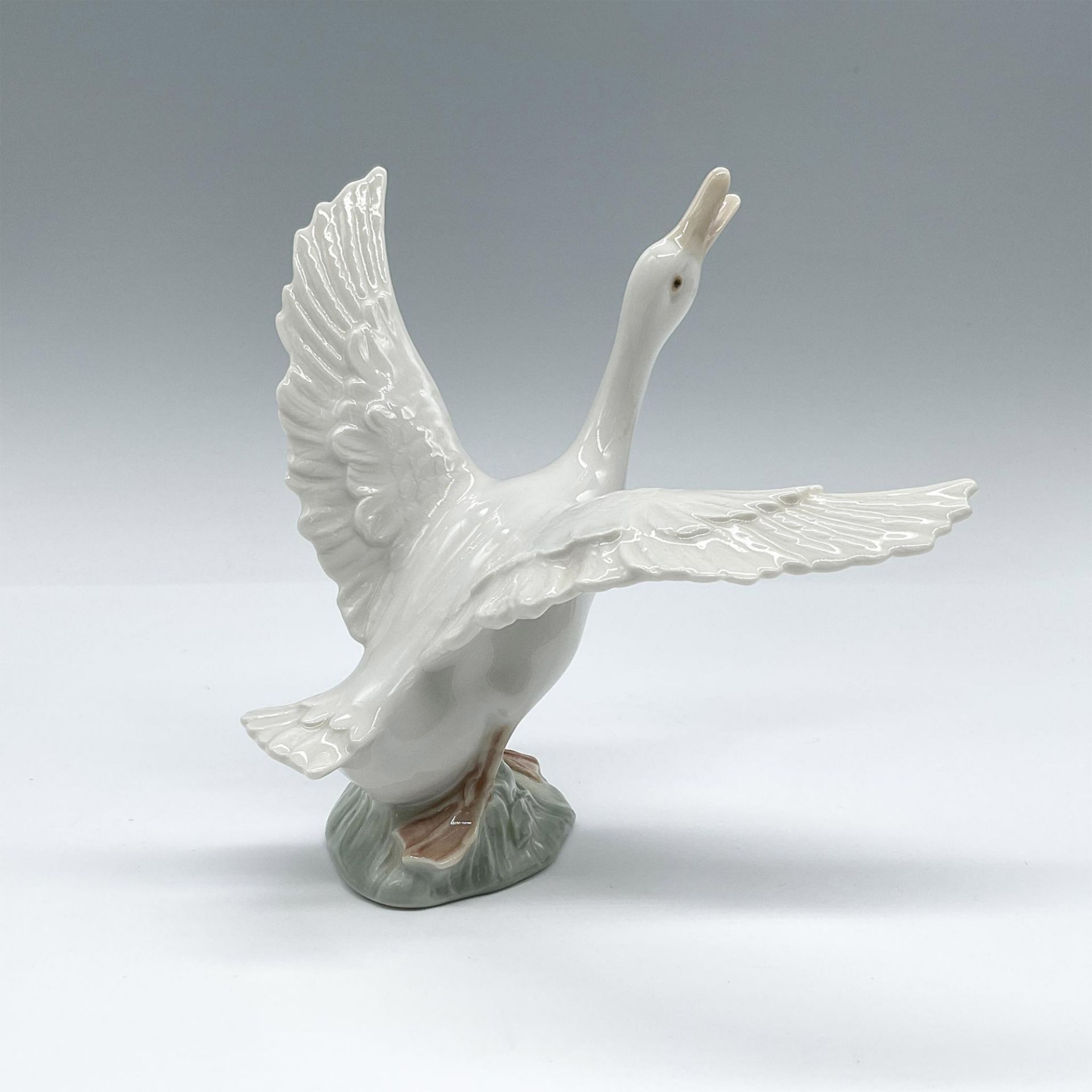 Lladro Porcelain Figurine, Duck Flying 1001264 - Bild 2 aus 3