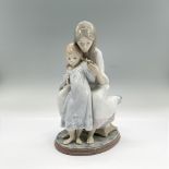 Lladro Porcelain Figurine, Tenderness 1001527