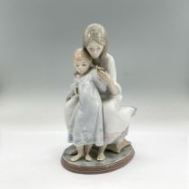 Lladro Porcelain Figurine, Tenderness 1001527