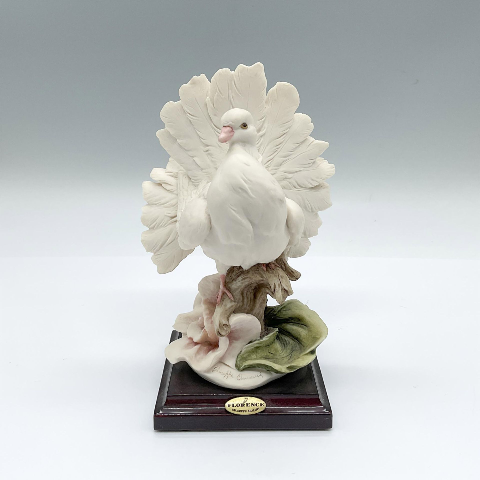 Florence Giuseppe Armani Figurine, Dove on Flower