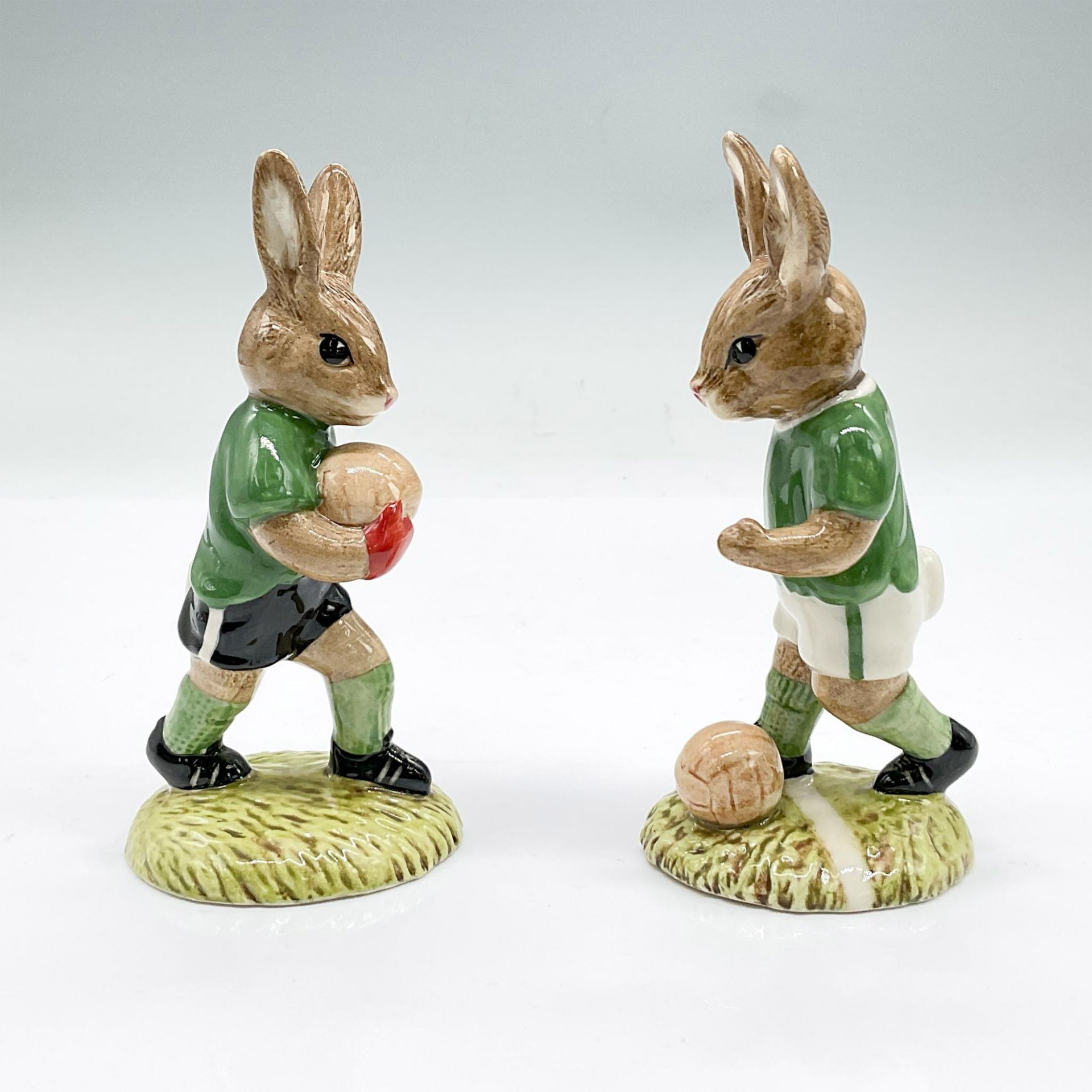 2pc Royal Doulton Bunnykins Figurines, Footballers - Bild 2 aus 4