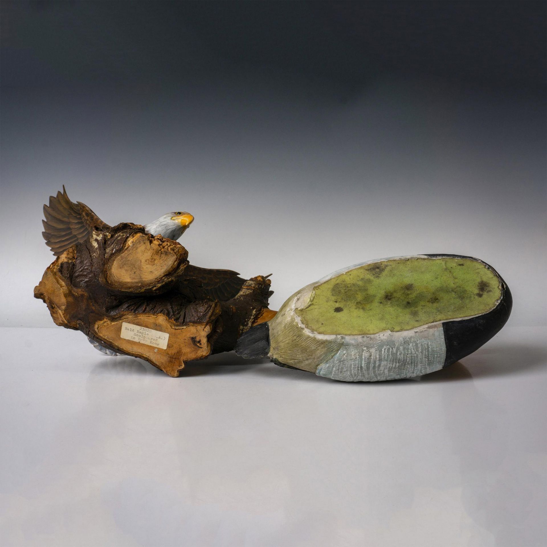 2pc Handpainted Bird Figurines, Duck Decoy and Bald Eagle - Bild 5 aus 8