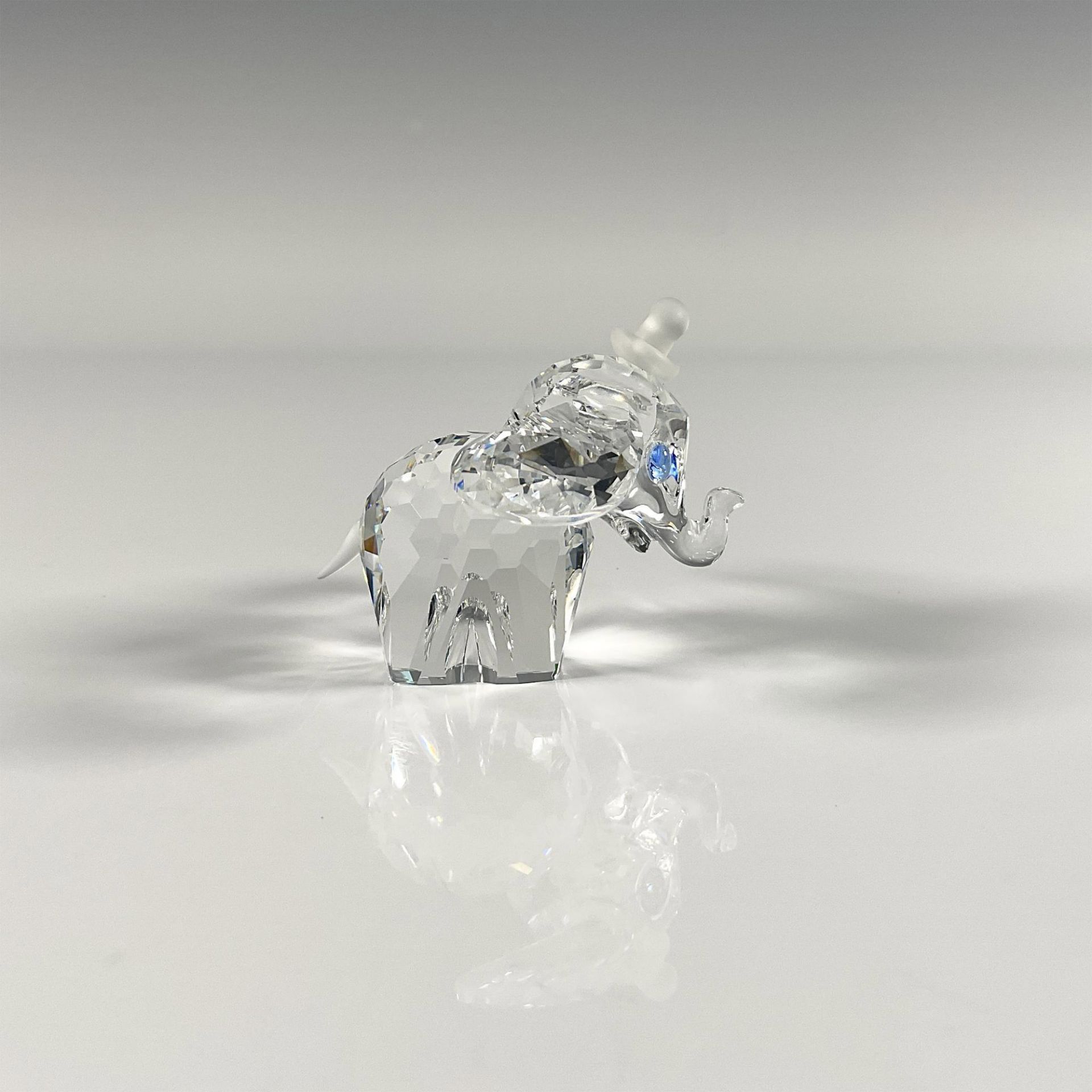 Swarovski Crystal Disney Figurine, Dumbo - Image 2 of 3