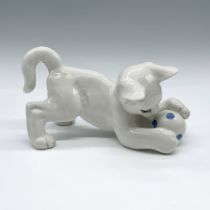 Boehm Porcelain White Cat Figurine