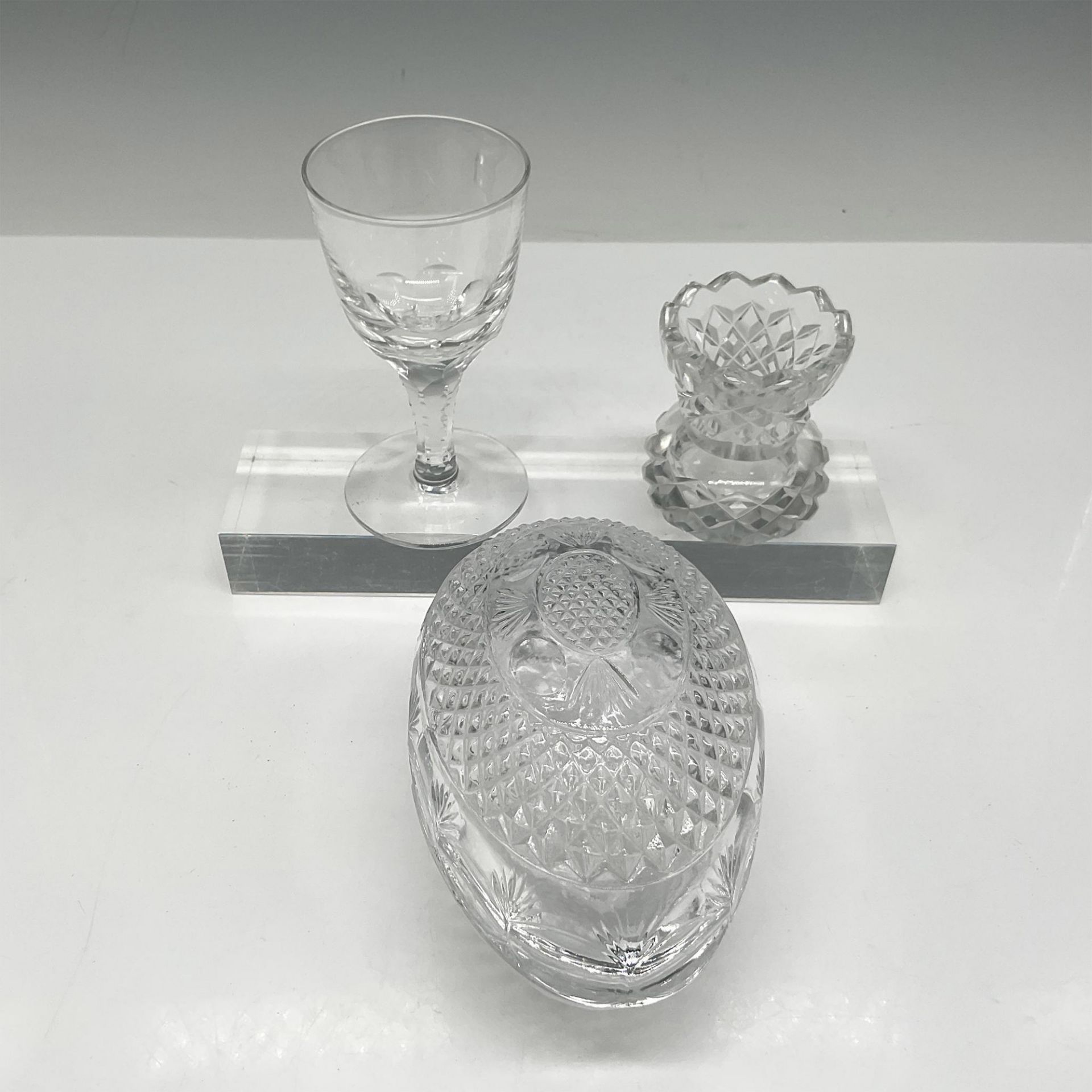 3pc Mixed Lot Home Decor Glass - Image 3 of 3
