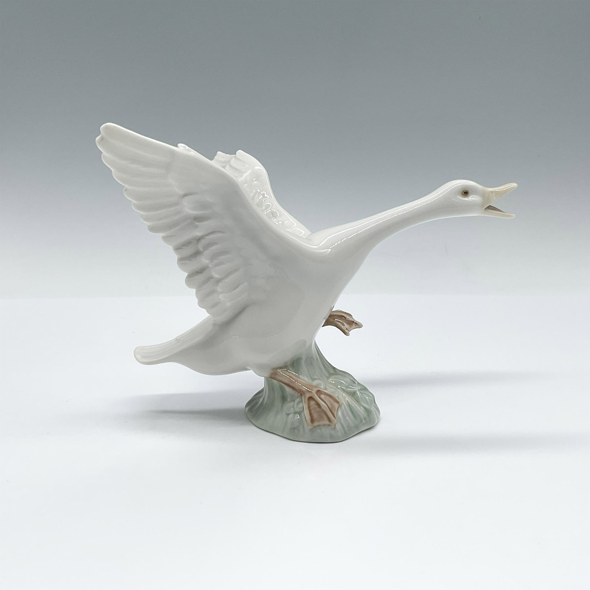 Lladro Porcelain Figurine, Duck Jumping 1001265 - Image 2 of 3