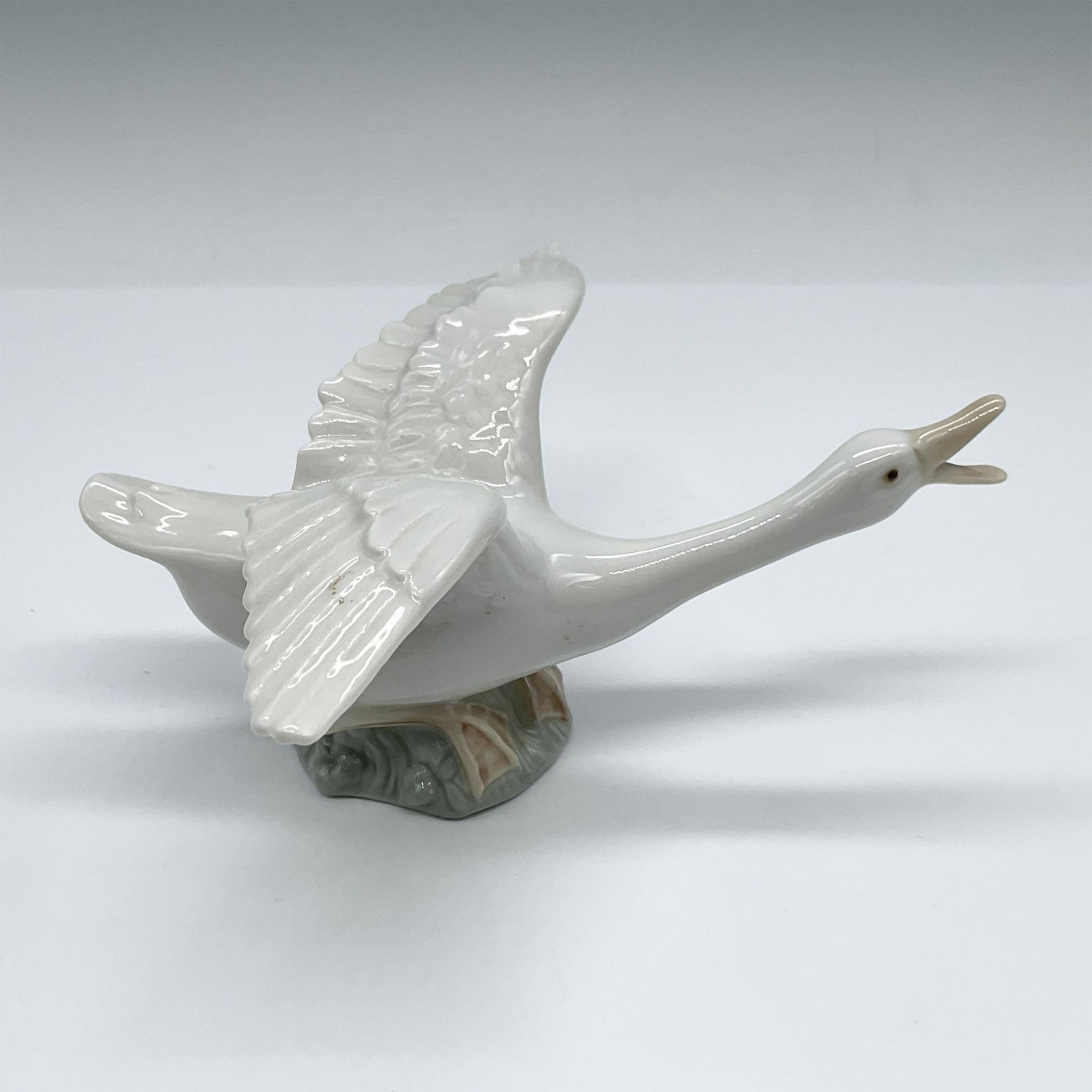 Lladro Porcelain Figurine, Duck Running 1001263 - Bild 2 aus 3