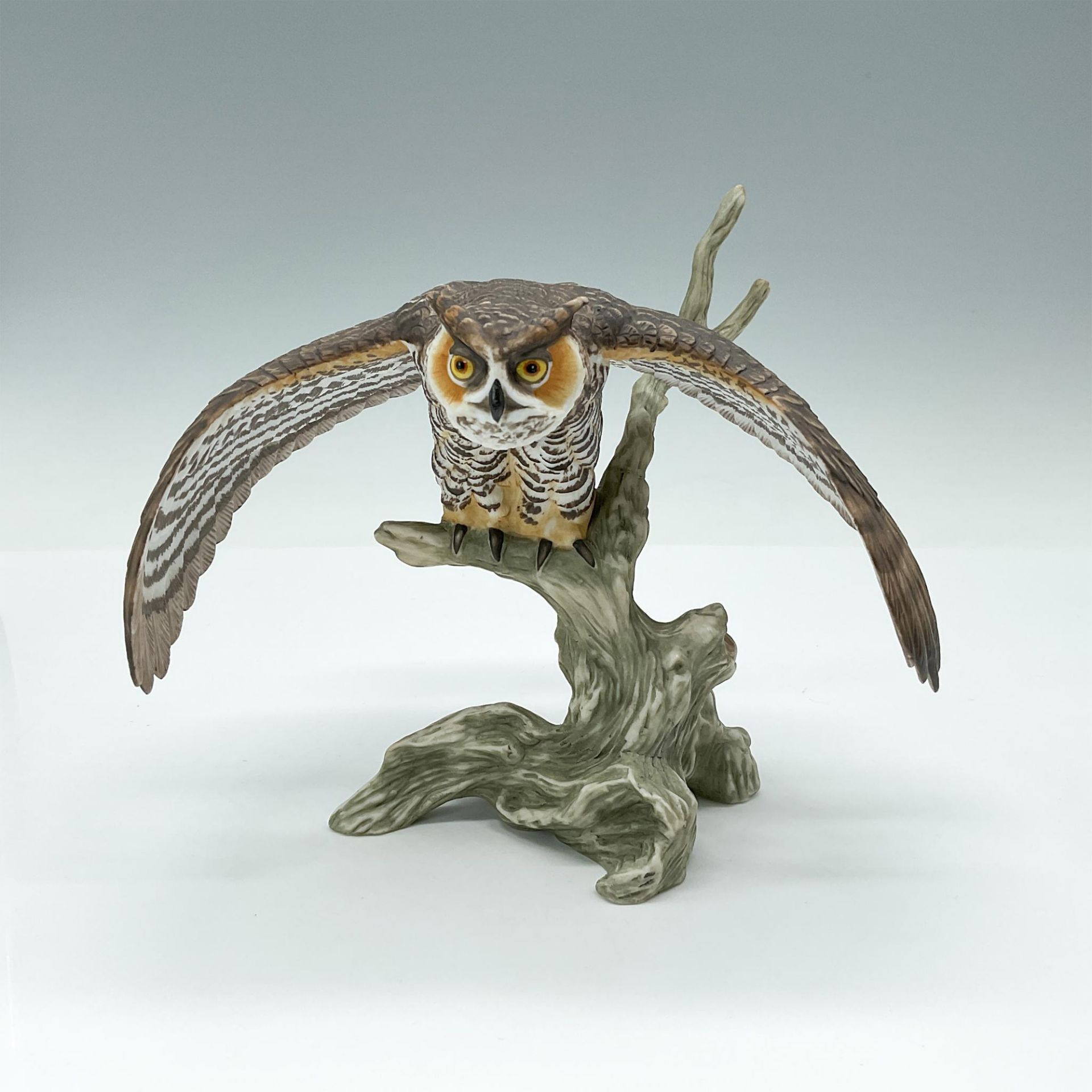 Franklin Mint Hand Painted Figurine Noble Birds, Horned Owl