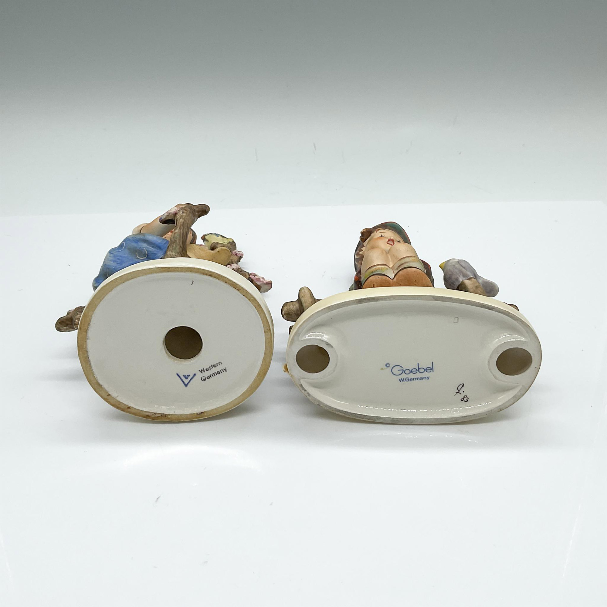 2pc Goebel Hummel Porcelain Figurines - Image 3 of 3