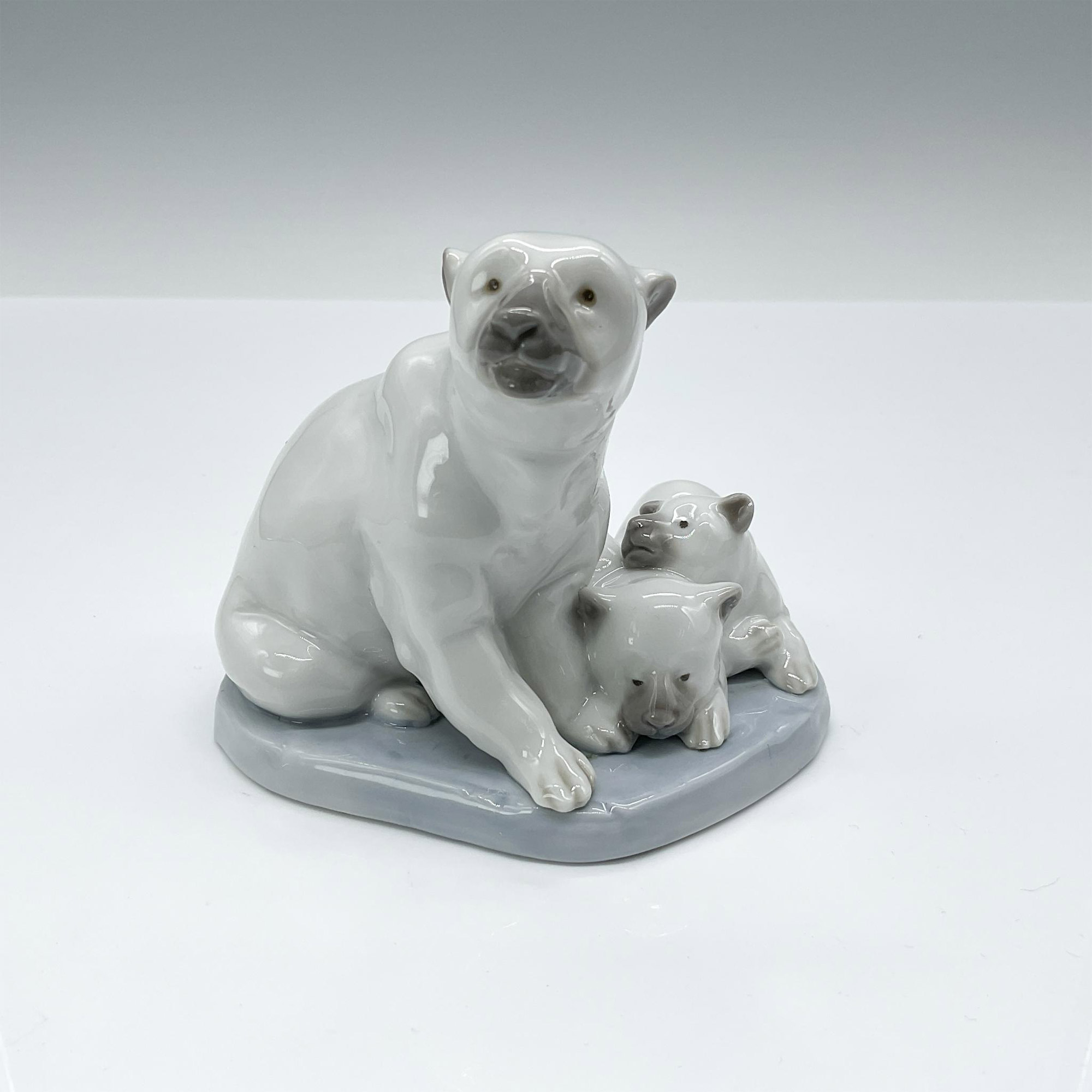 Miniature Polar Bear 1005434 - Lladro Porcelain Figurine