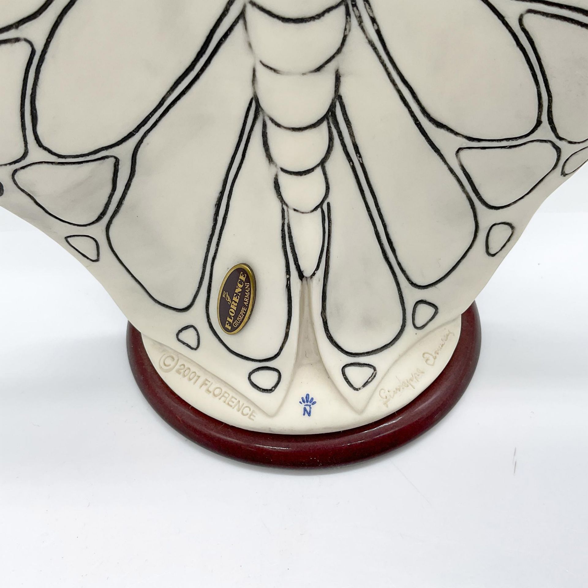 Florence Giuseppe Armani Figurine, Butterfly Dancer - Image 3 of 4