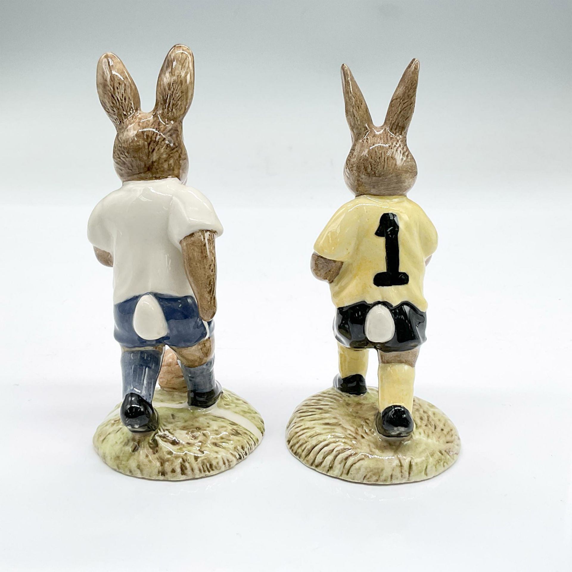 2pc Royal Doulton Bunnykins Figurines, Footballers - Bild 3 aus 4