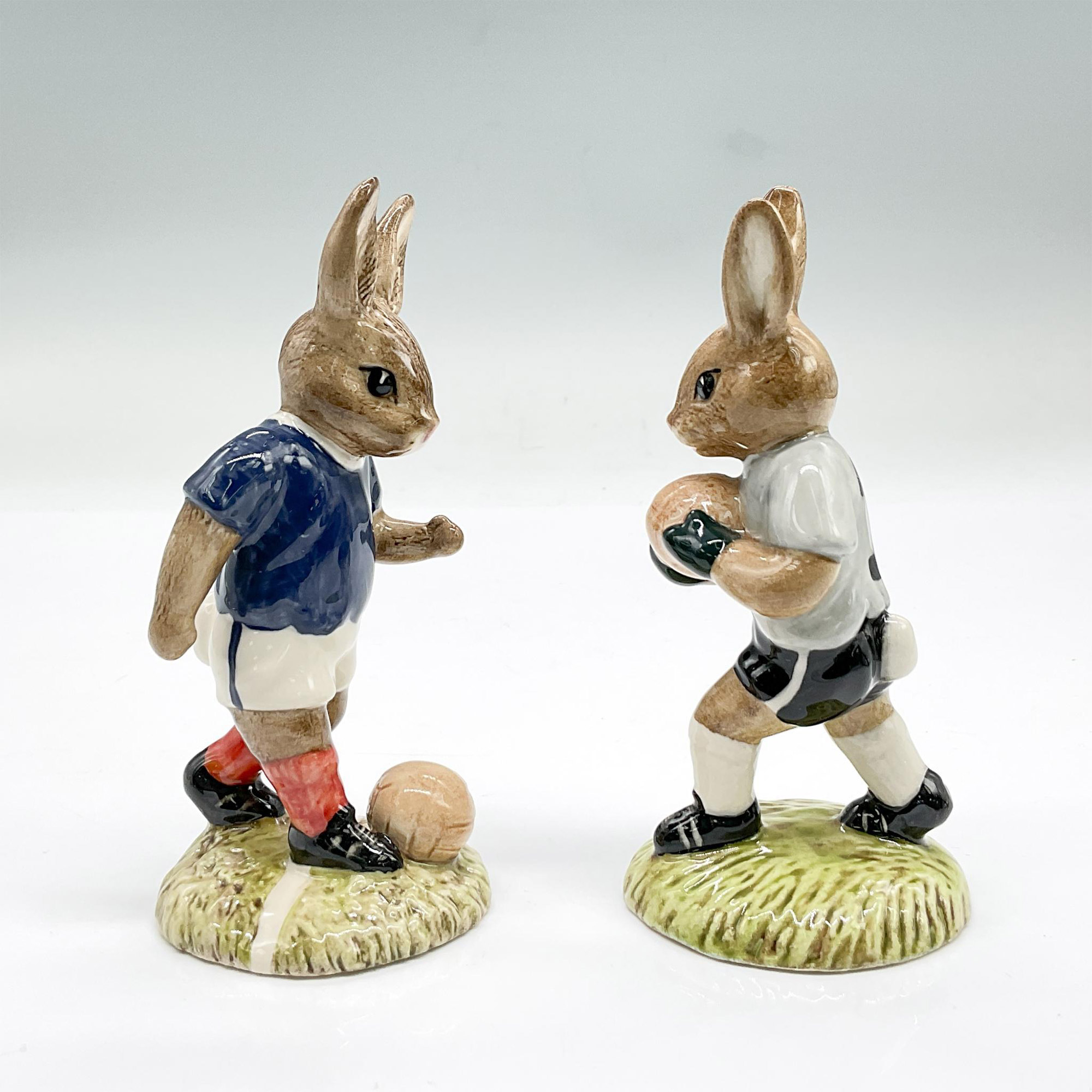 2pc Royal Doulton Bunnykins Figurines, Footballers - Image 2 of 4