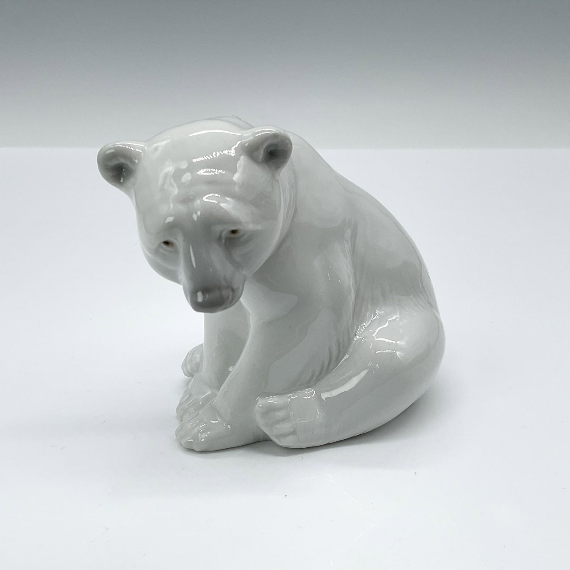 Seated Polar Bear 1001209 - Lladro Porcelain Figurine