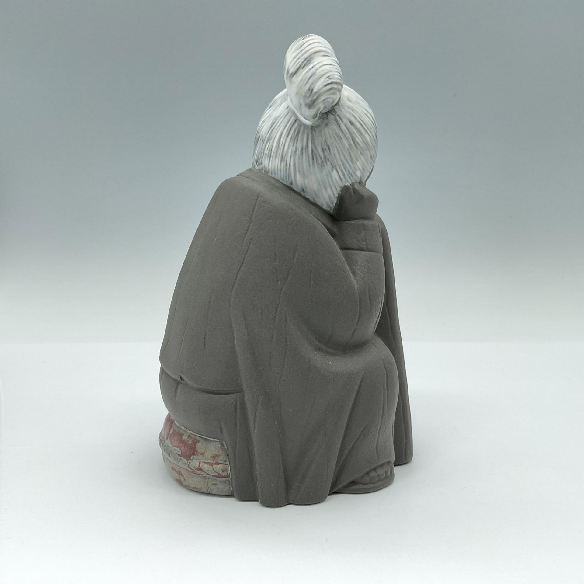 Lladro Porcelain Figurine, Short Chinese 1012057 - Image 2 of 3