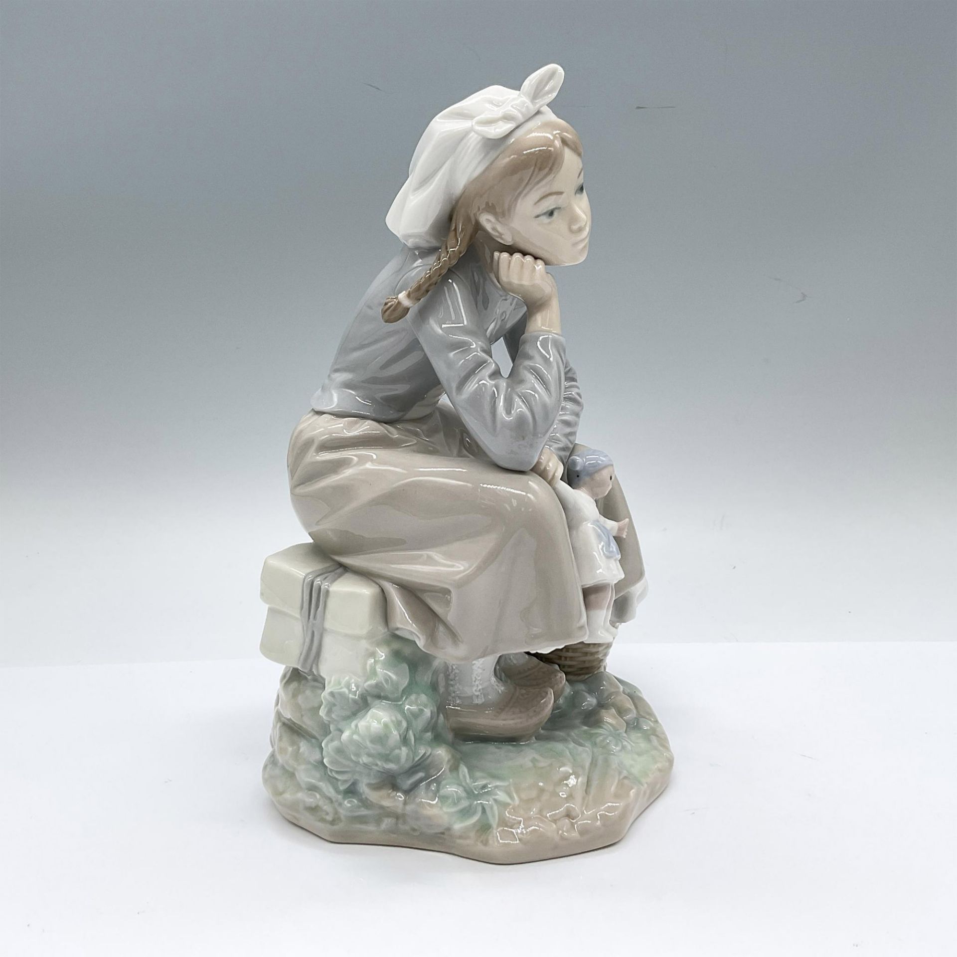 Lladro Porcelain Figurine, Girl With Doll 1001211 - Image 4 of 5