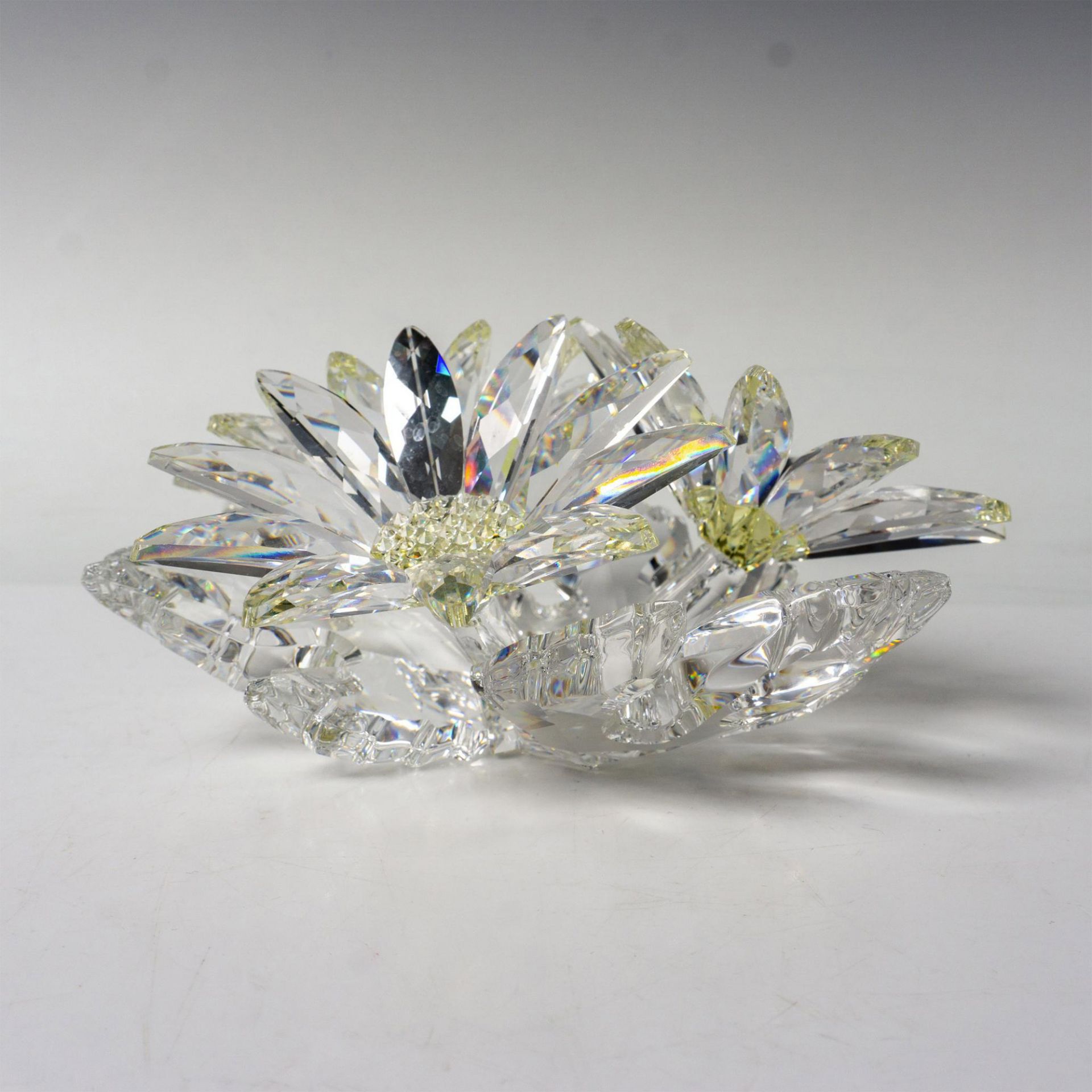 Swarovski Crystal Figurine, Maxi Flower Arrangement - Image 3 of 5