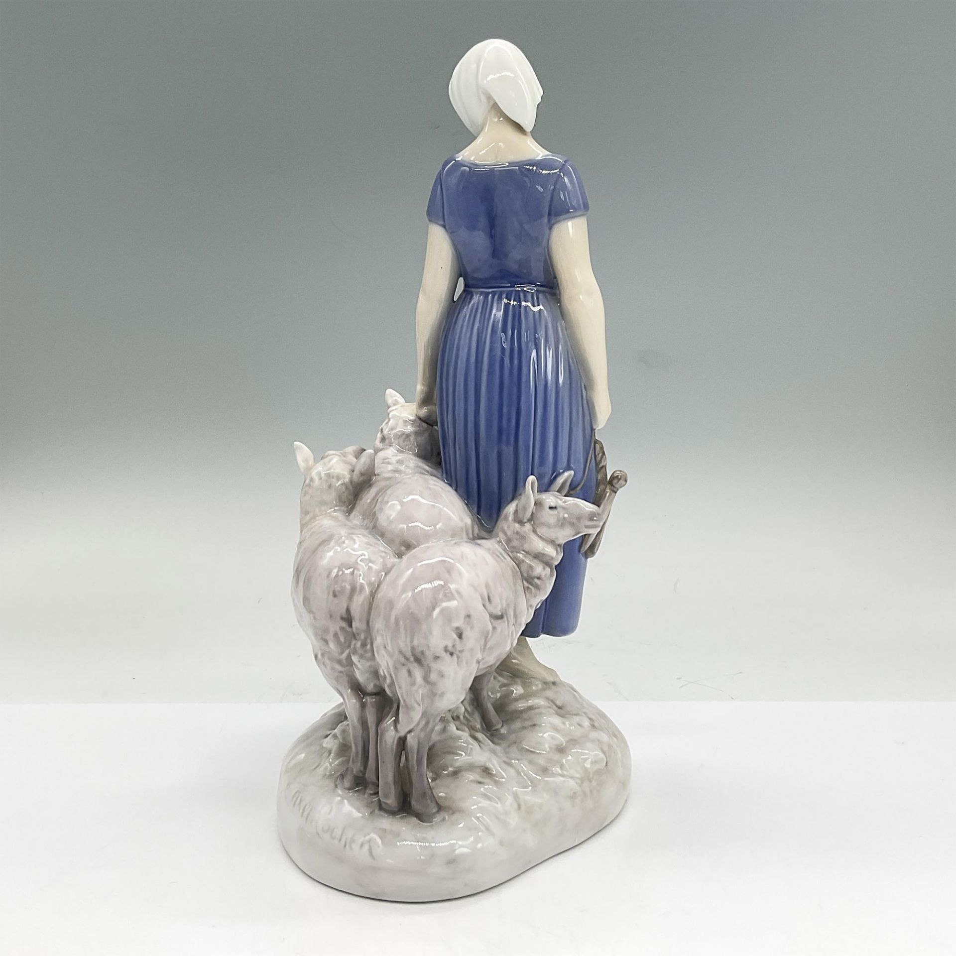 Bing & Grondahl Porcelain Figurine, Shepherdess 2010 - Image 2 of 3