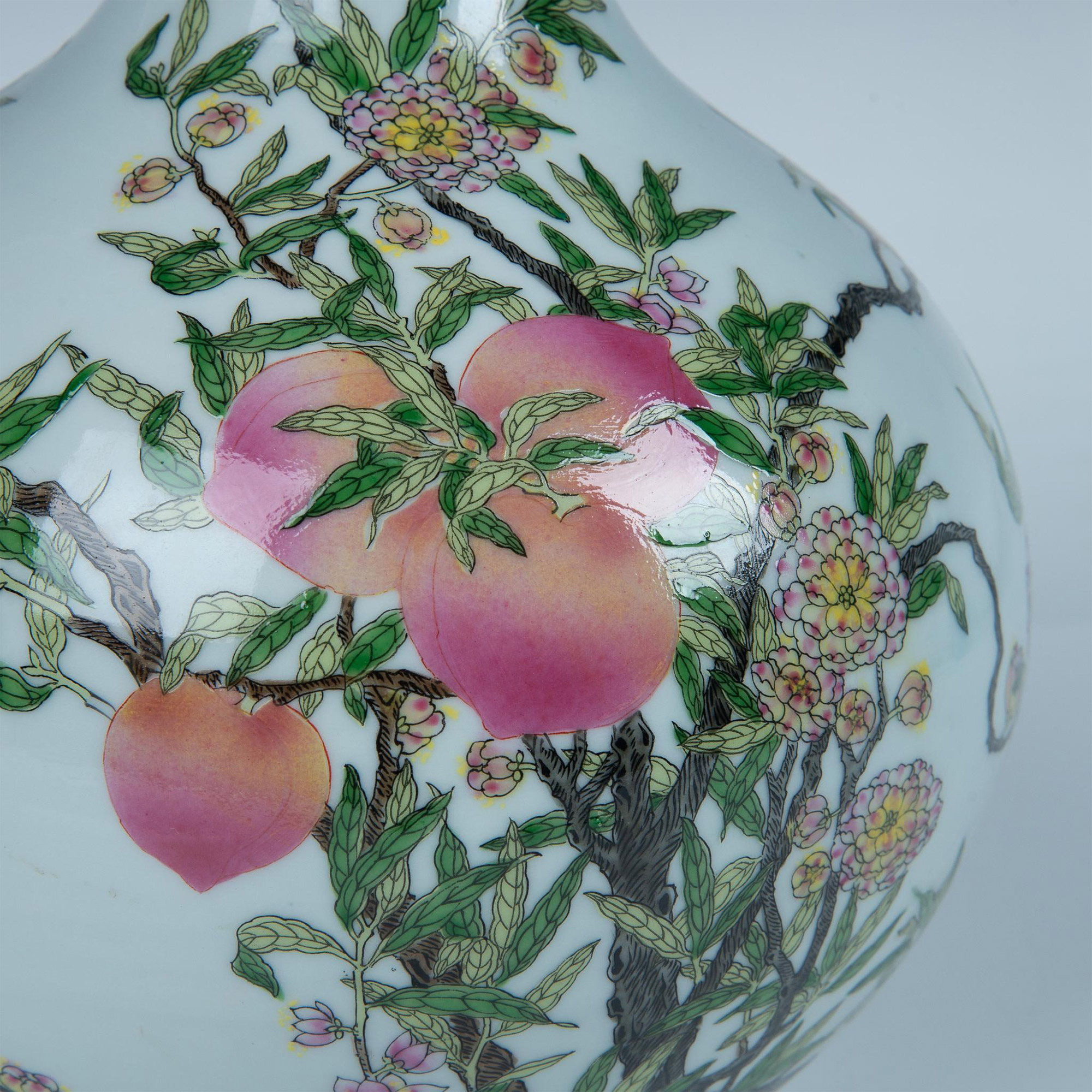 Chinese Porcelain Famille Rose Nine Peaches Bottle Vase - Image 4 of 8