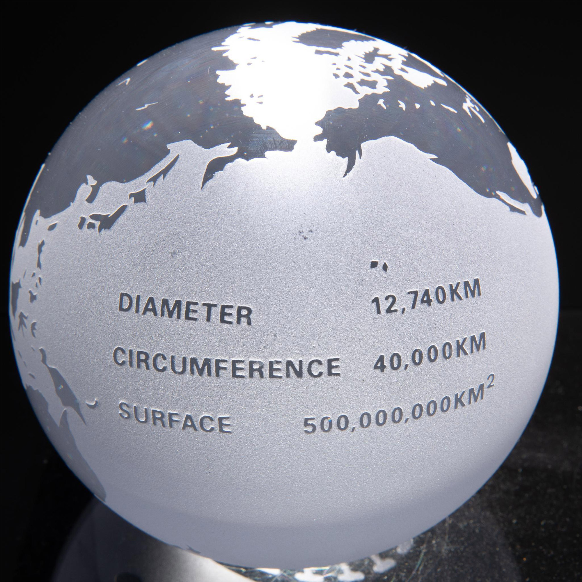 Glass Globe Paperweight - Image 4 of 7