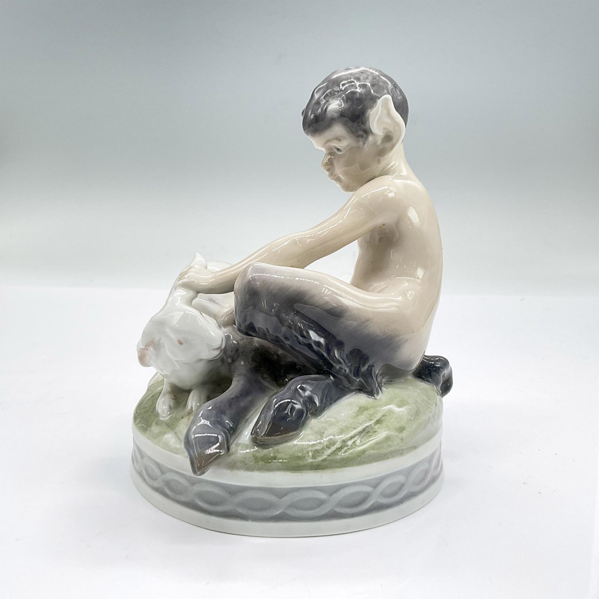 Royal Copenhagen Figurine, Faun With Rabbit 439 - Bild 2 aus 4