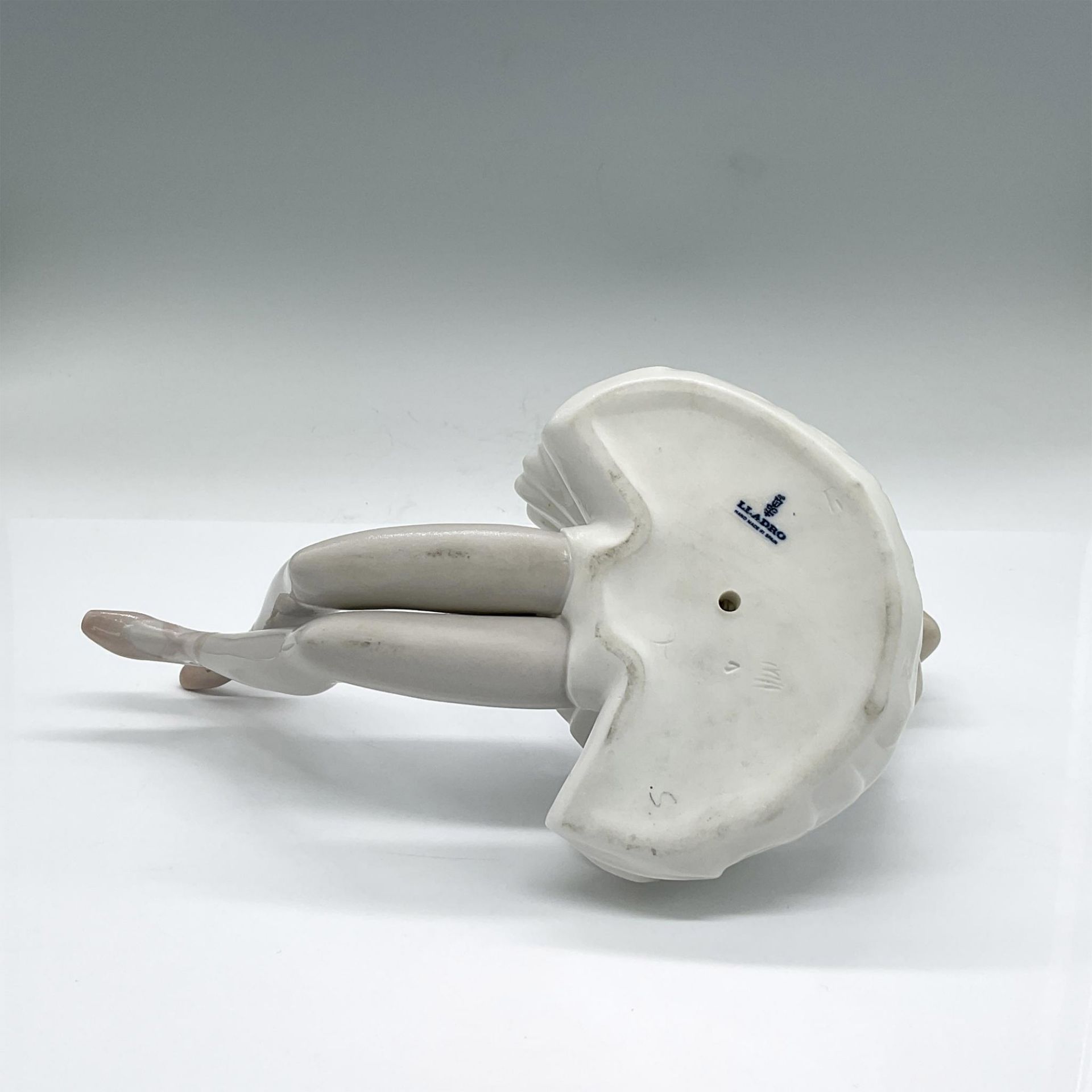 Lladro Porcelain Figurine, Heather 1001359 - Image 4 of 4