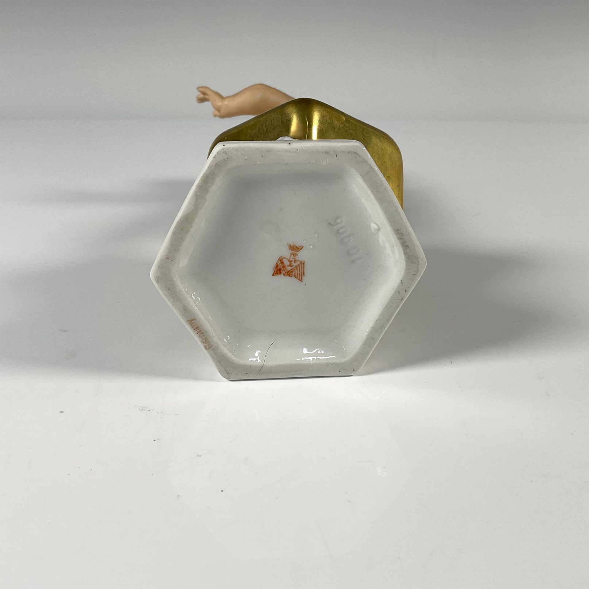 Carl Scheidig Porcelain Figurine, Cherub on Gold Cube - Image 3 of 3