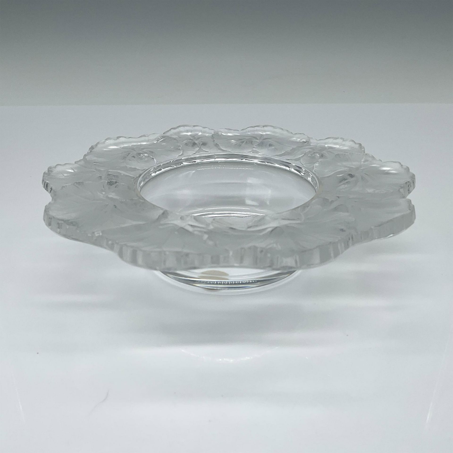 Lalique Crystal Candle Dish, Geraniums or Honfleur - Image 2 of 3