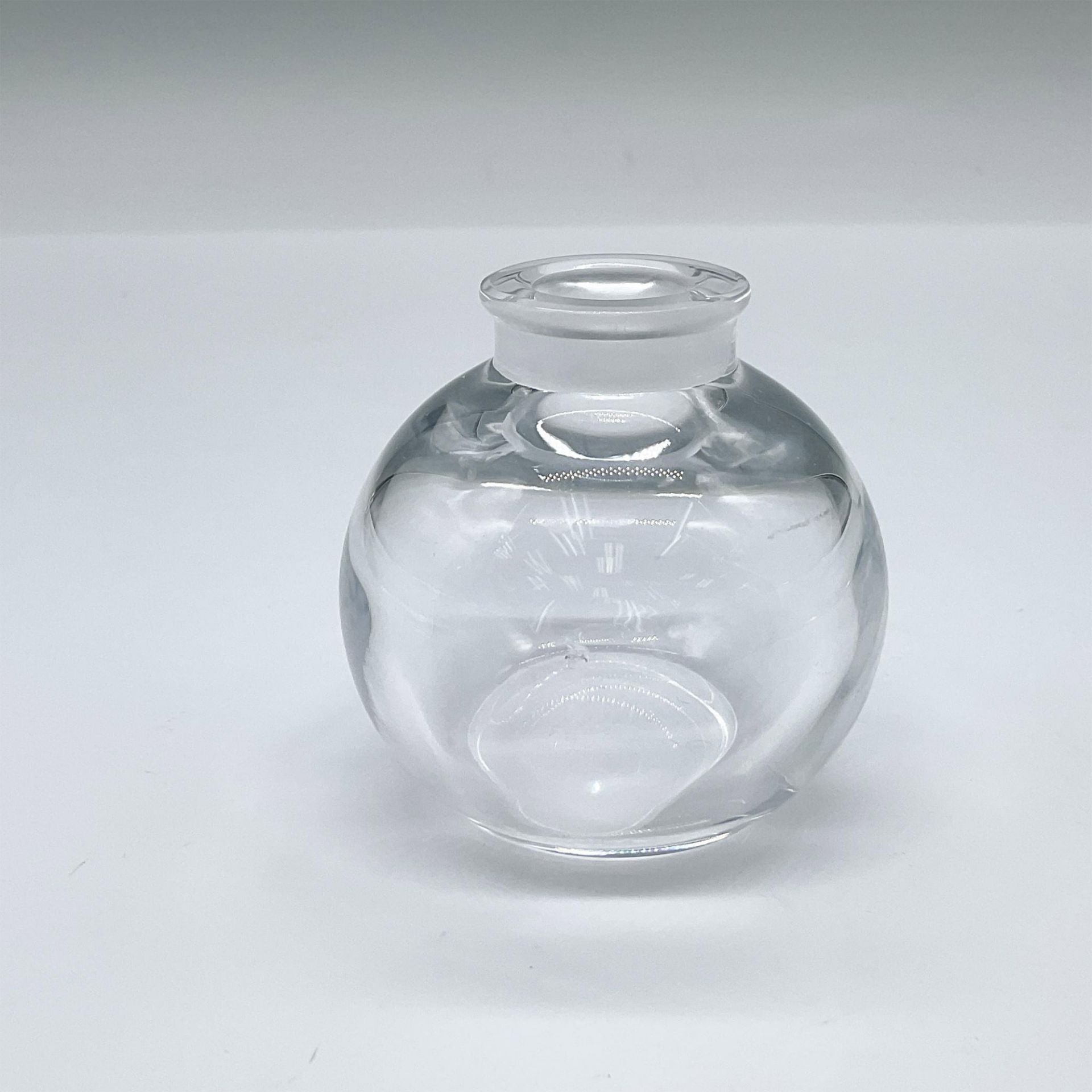 Lalique Glass Perfume Bottle, Clairefontaine - Image 4 of 4