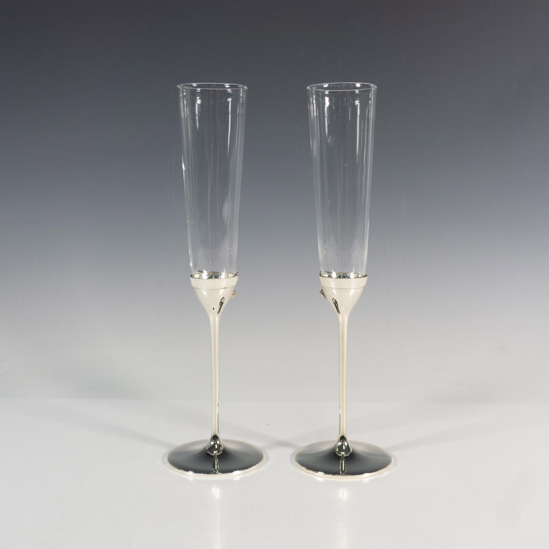 Pair of Kate Spade Toasting Glasses, Grace Ave Pattern
