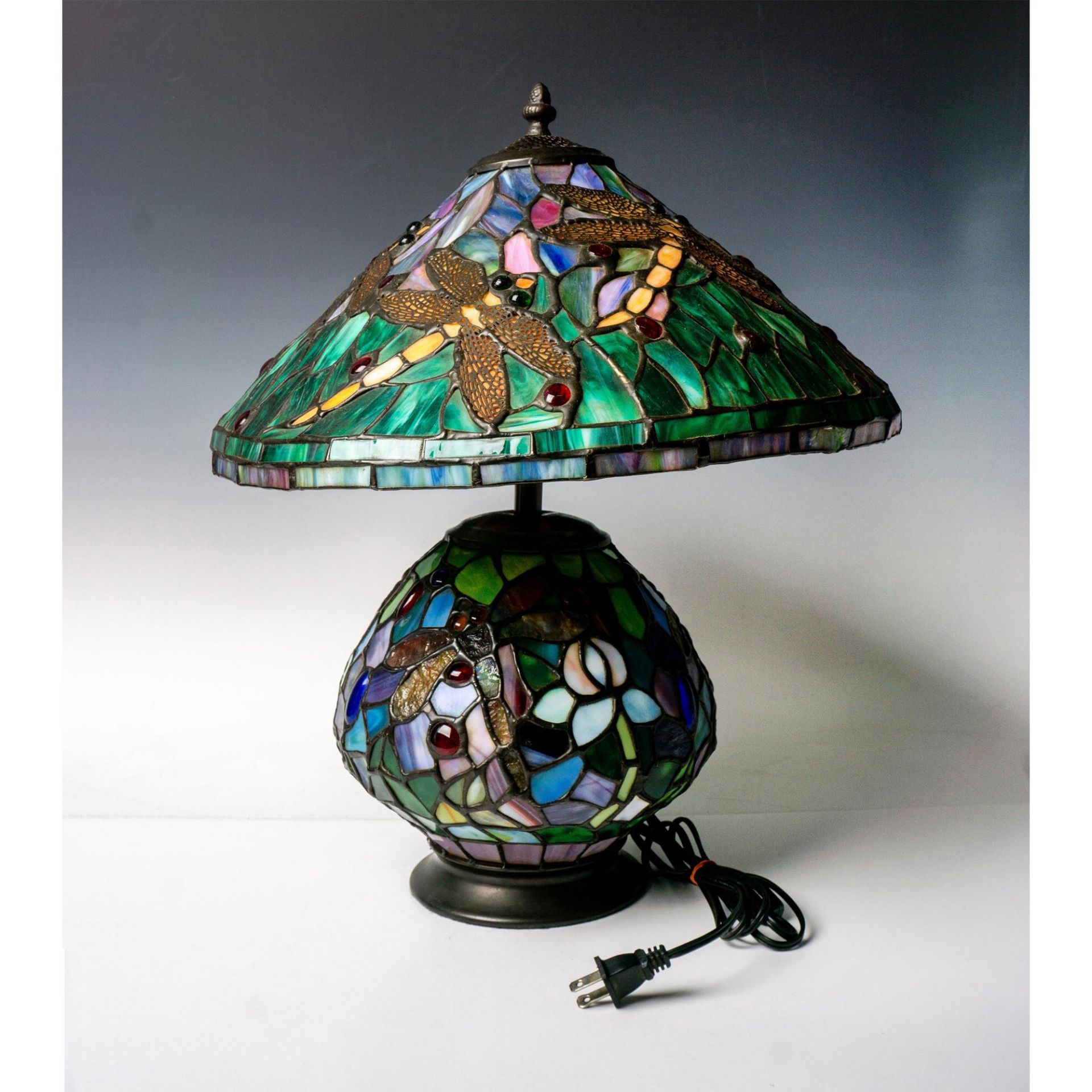 Tiffany Style-Stained Glass Dragonfly Lamp & Shade