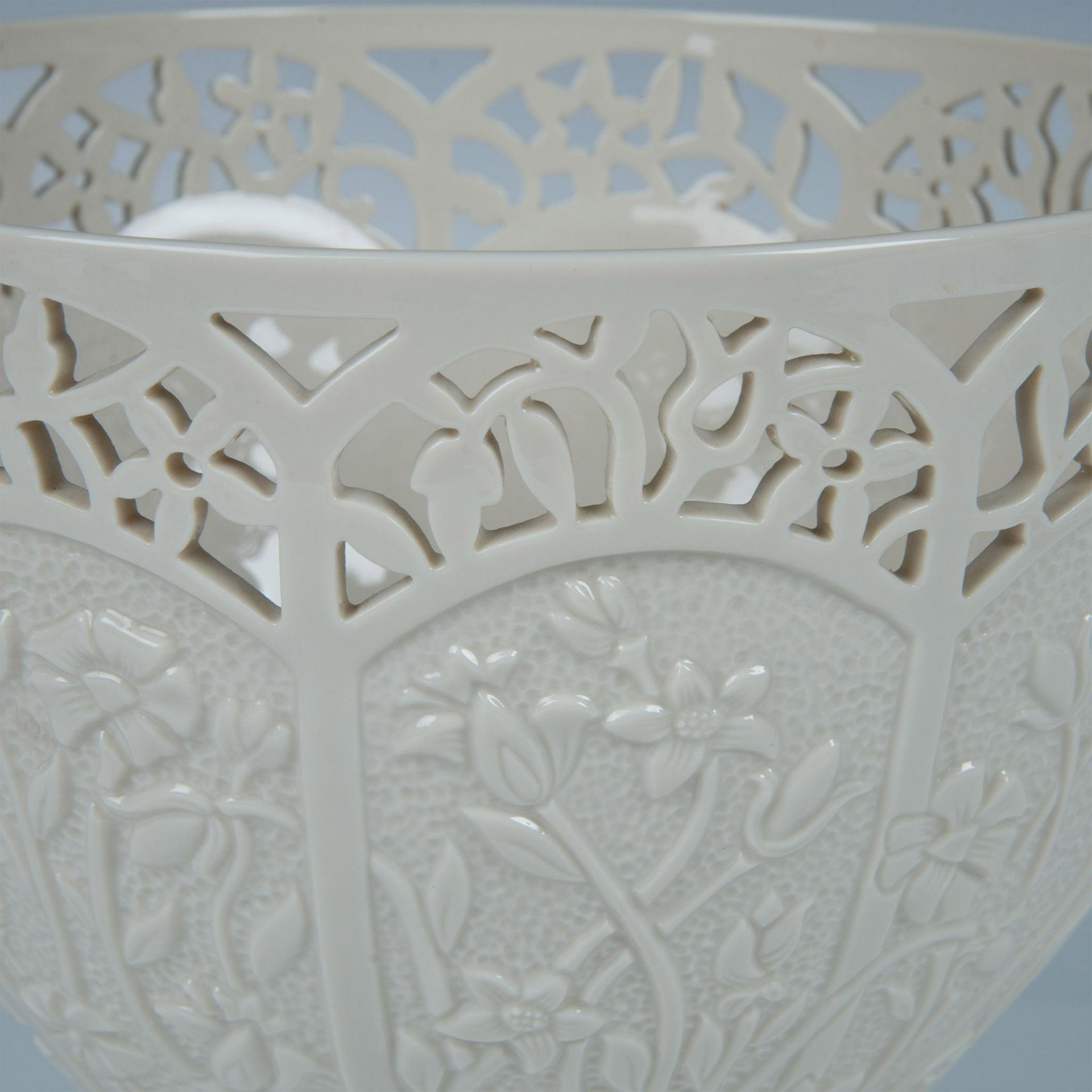 Lenox Porcelain Reticulated Bowl, Jasmine - Image 2 of 6