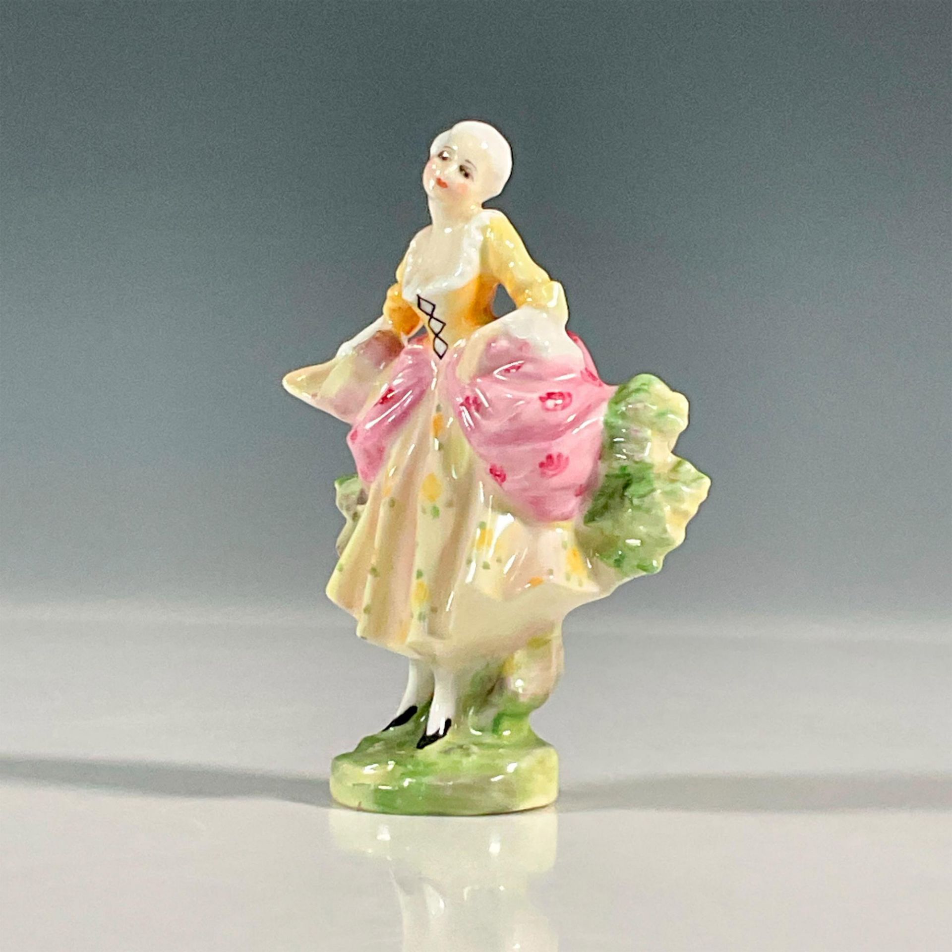 Royal Doulton Miniature Figurine, Shepherdess M20 - Bild 2 aus 4