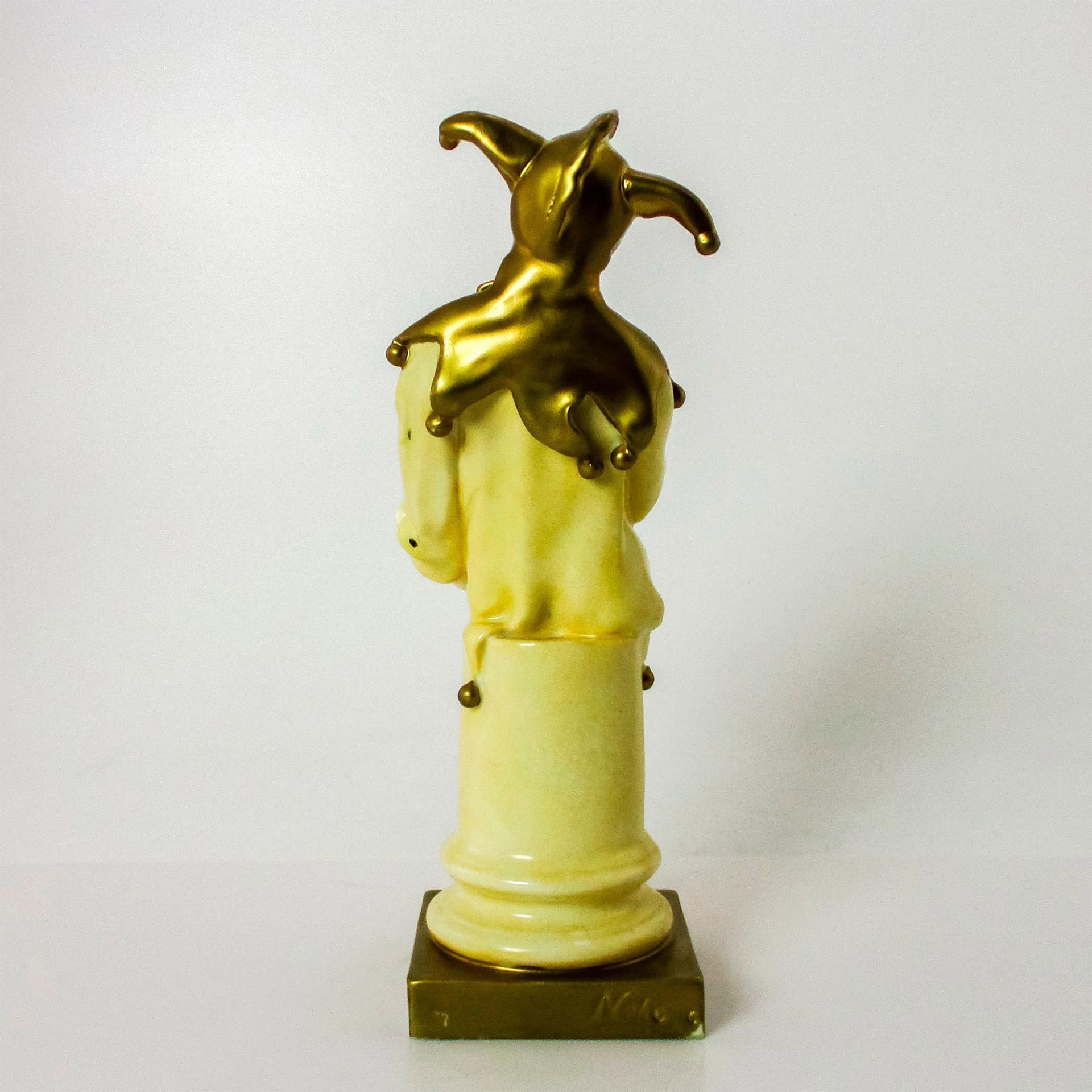 Royal Doulton Vellum Glaze Figurine Jester - Bild 3 aus 6