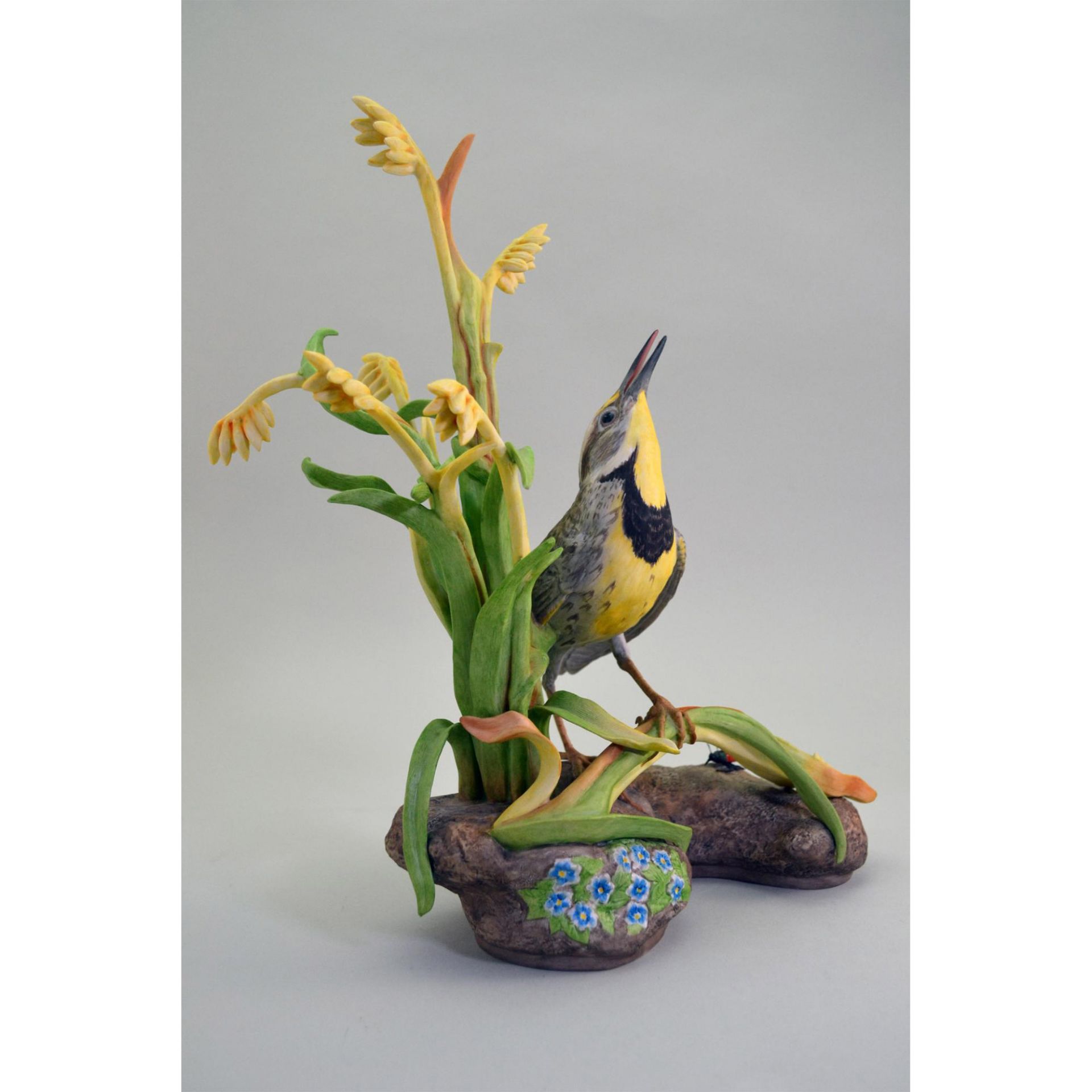 Boehm Porcelain Western Meadowlark Bird Sculpture - Bild 2 aus 5