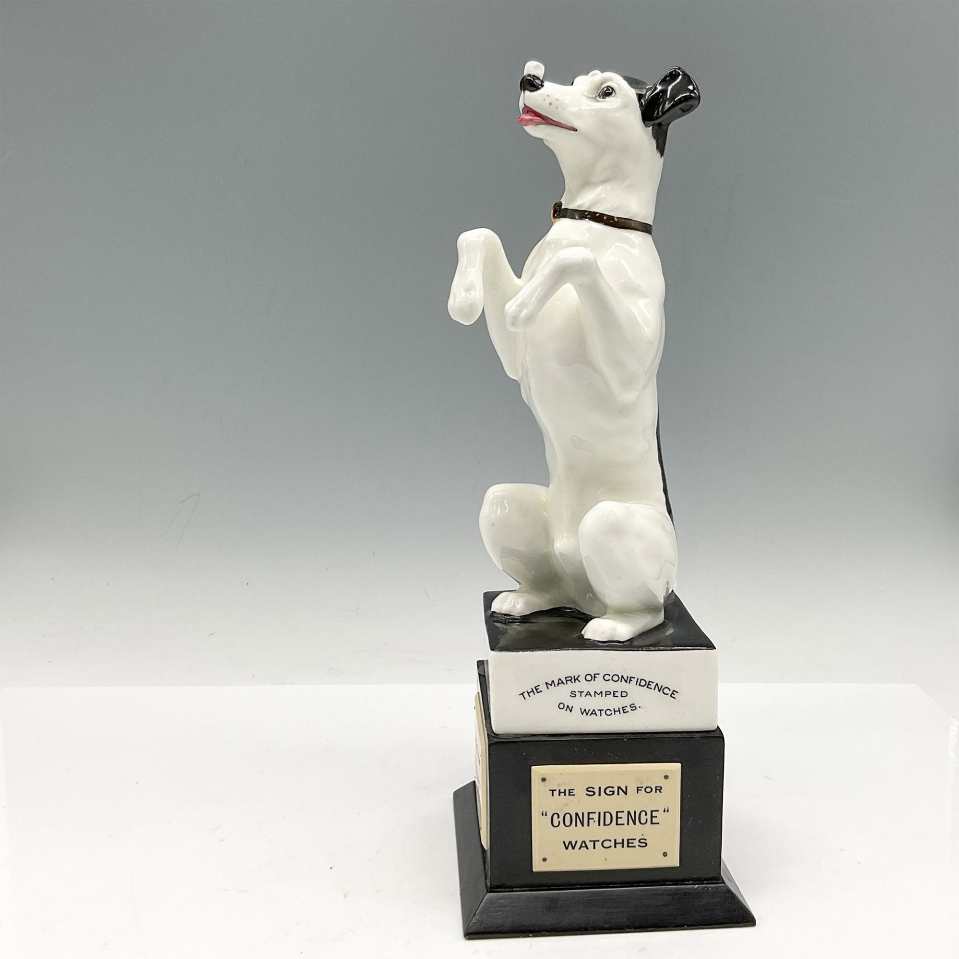 Royal Doulton Advertising Figure, Stauffer & Son Begging Dog - Image 4 of 4