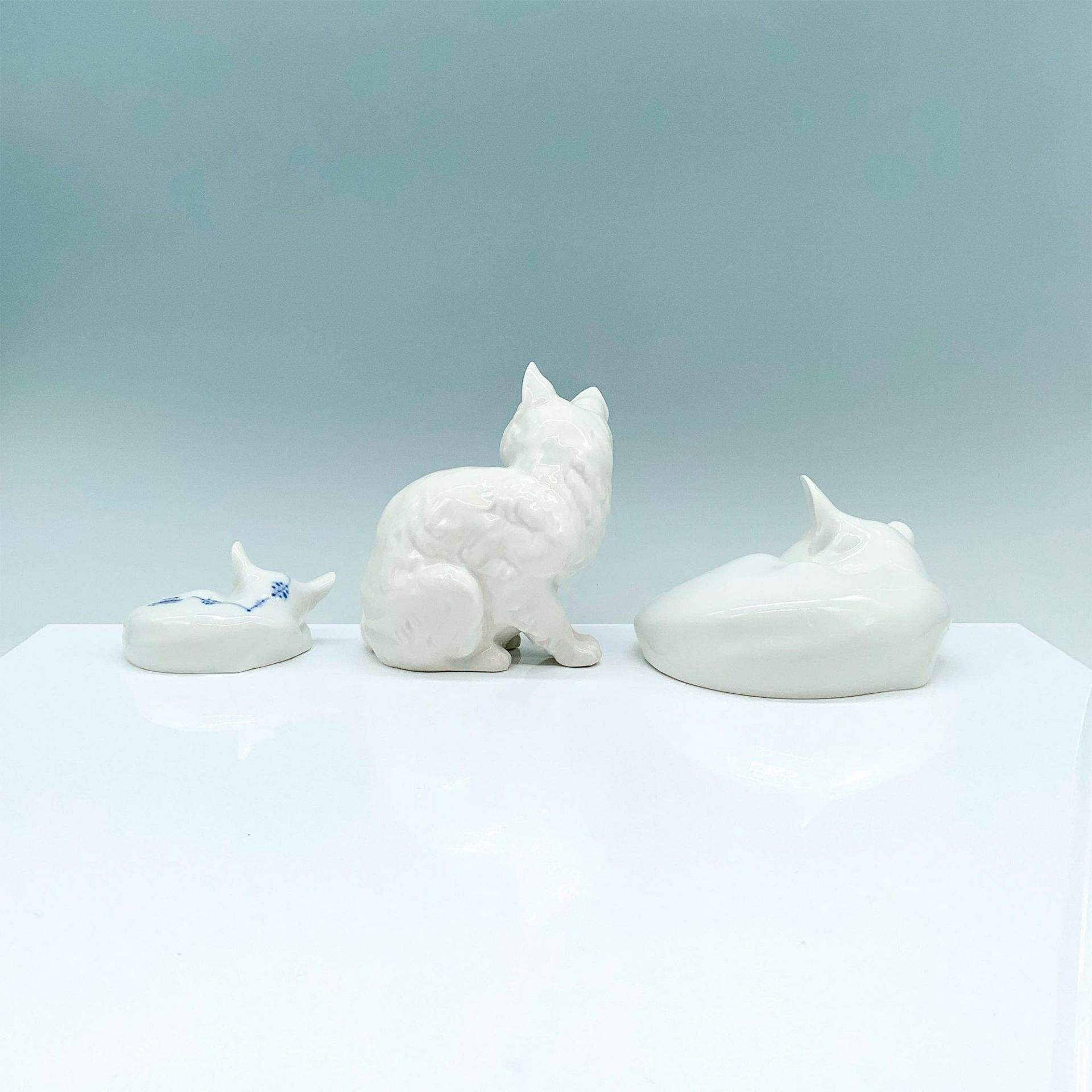 3pc Royal Copenhagen & Hutschenreuther Figurines, Cats - Image 2 of 3