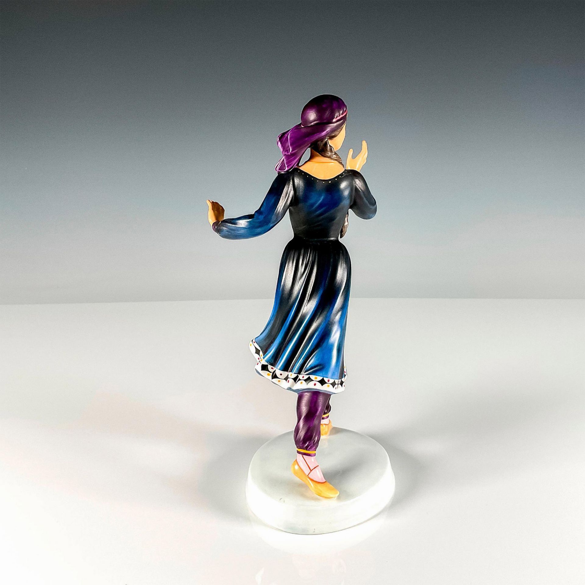 Kurdish Dancer - HN2867 - Royal Doulton Figurine - Bild 2 aus 3