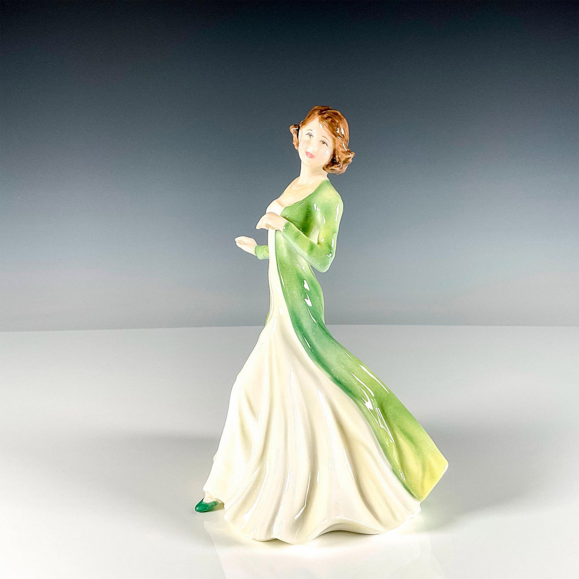 Hayley - HN4556 - Royal Doulton Figurine - Bild 3 aus 4