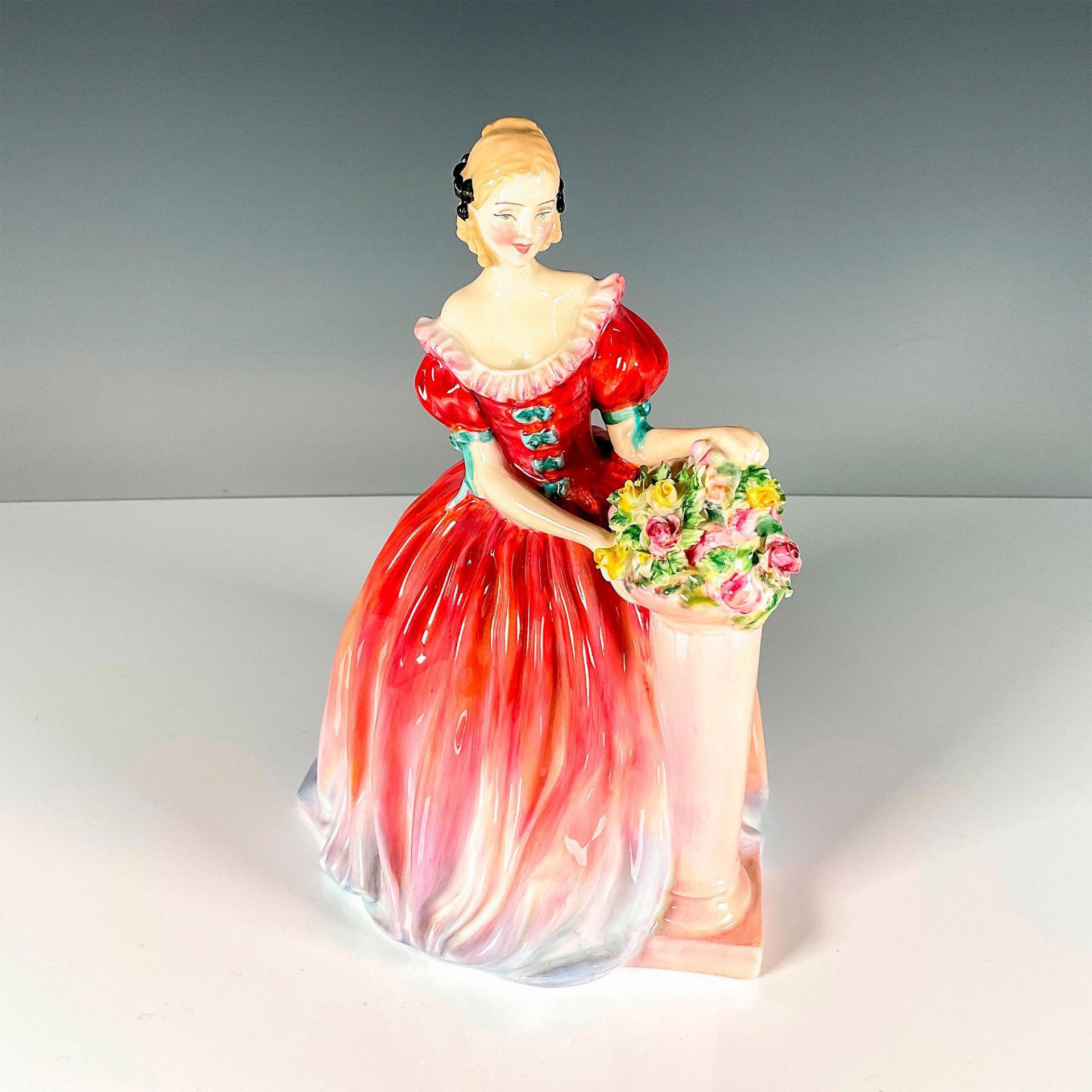 Roseanna - HN1926 - Royal Doulton Figurine