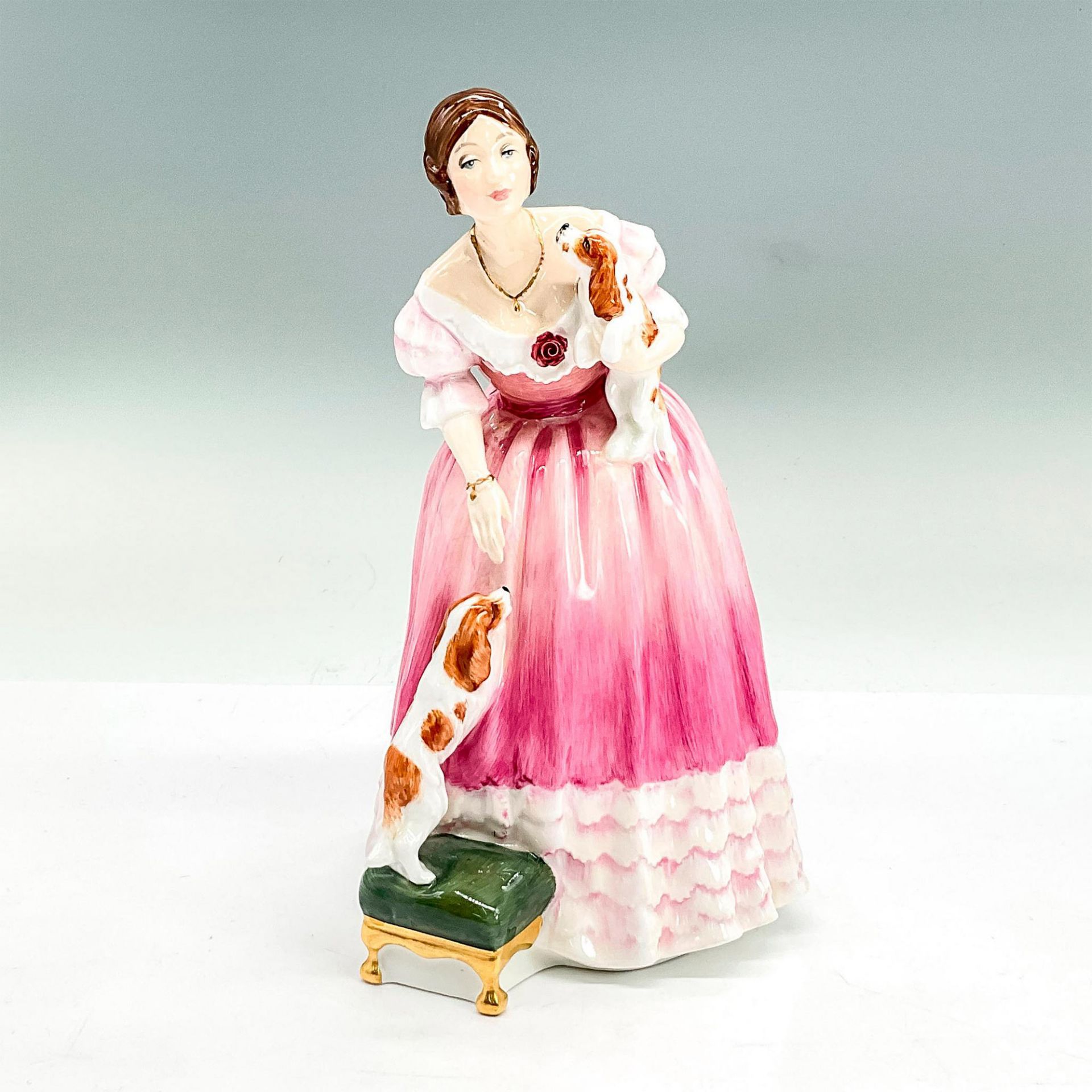 Queen Victoria - HN3125 - Royal Doulton Figurine